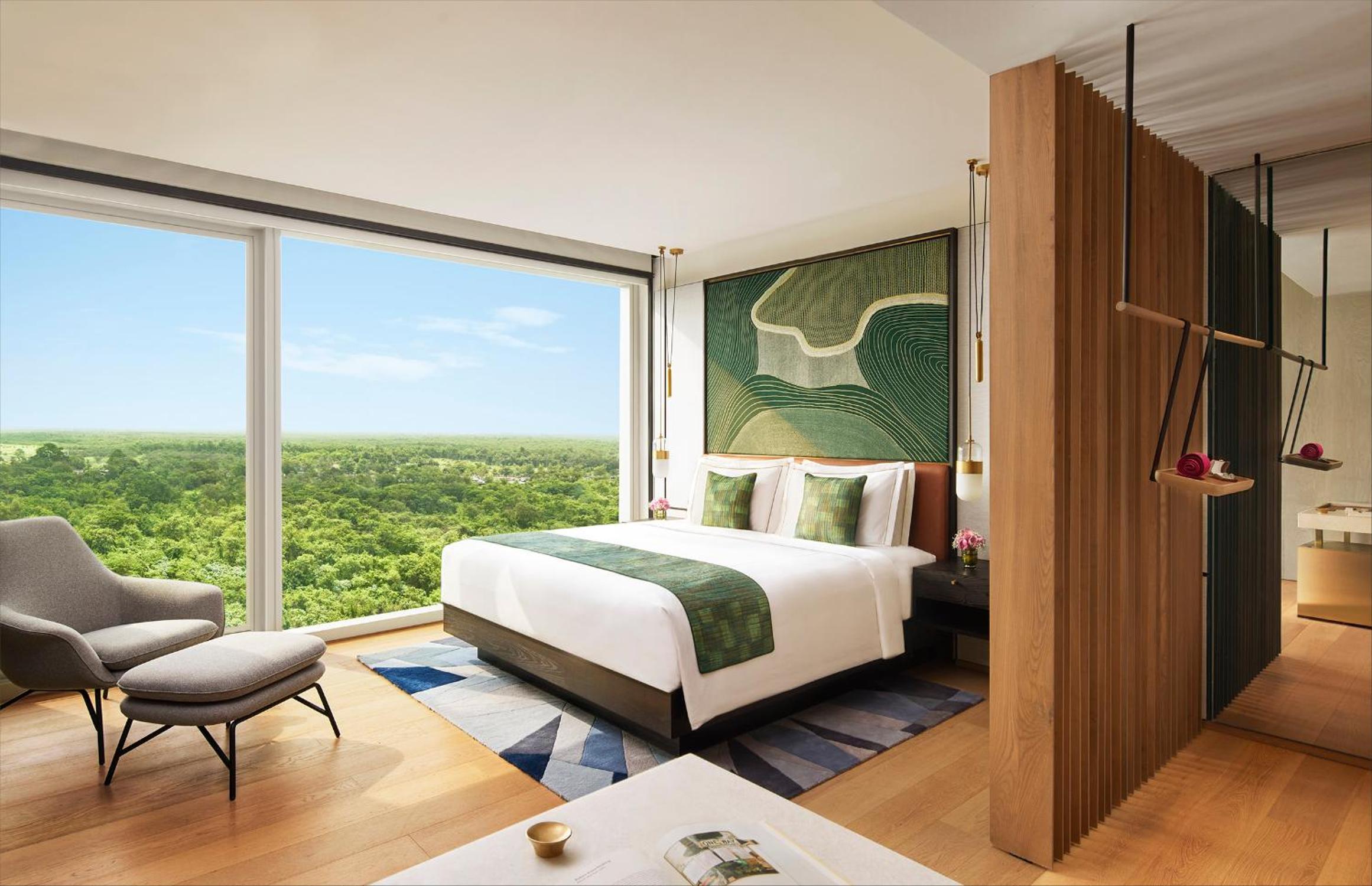Luxury Suite King Bed