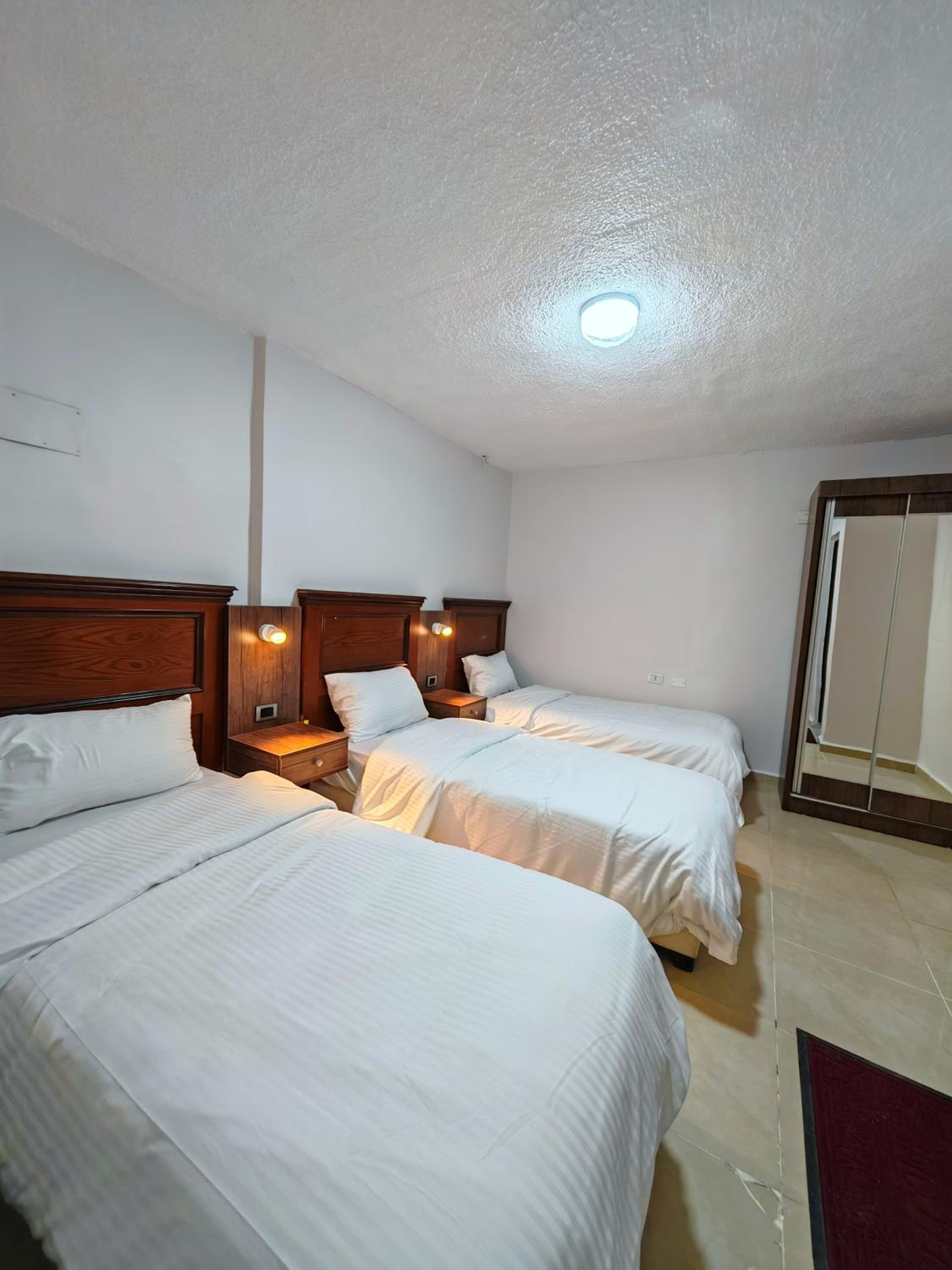 Triple Room photo 2