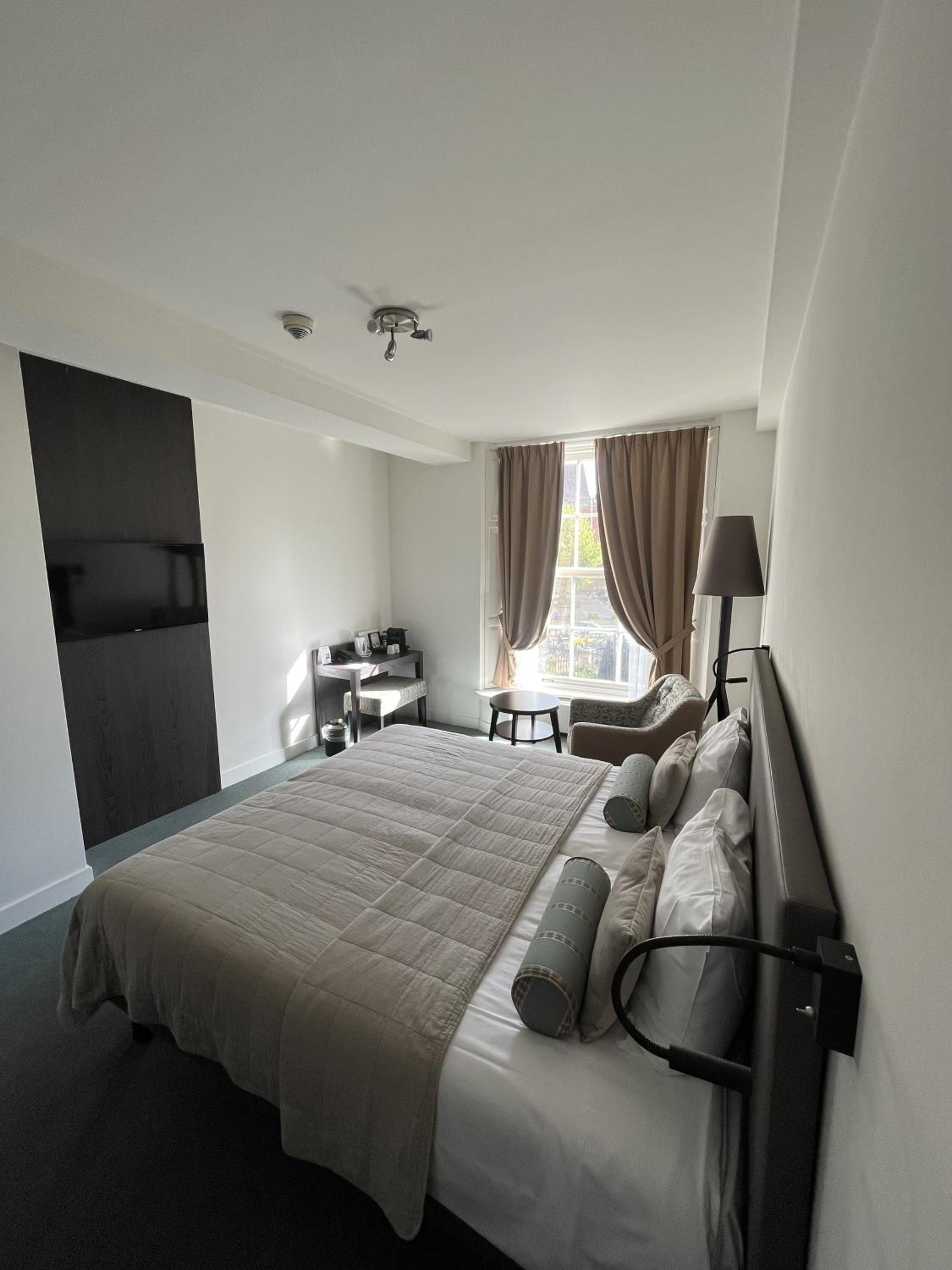 Deluxe Double Room - Photo 5