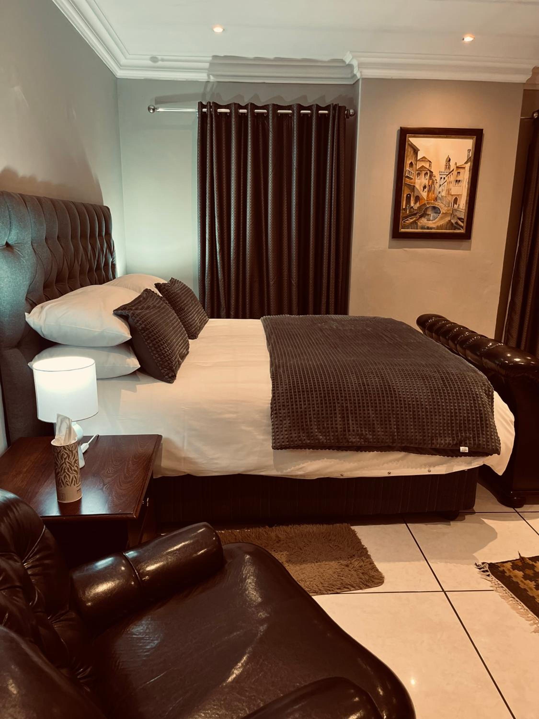 Suite photo 1