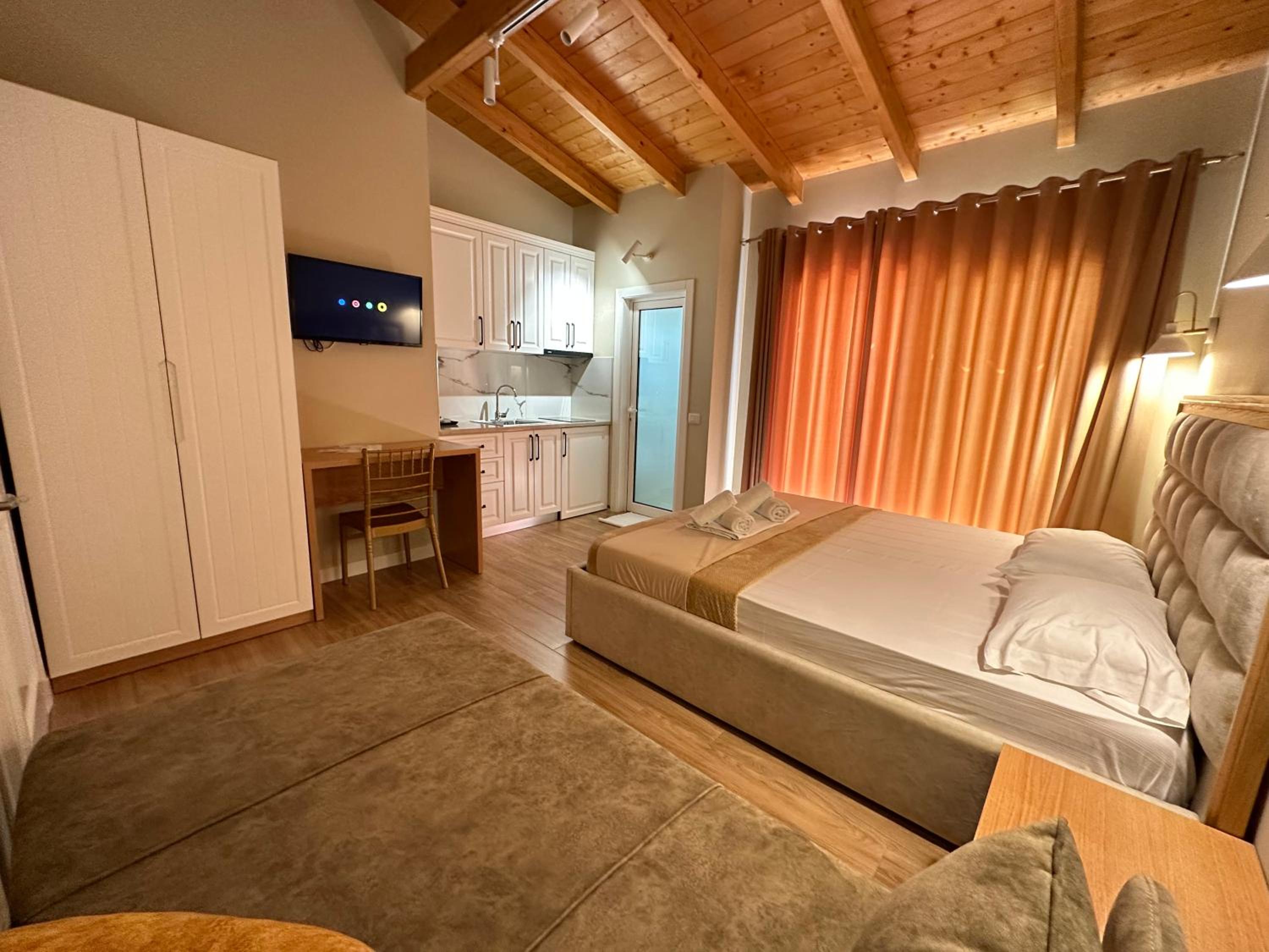 Deluxe Triple Room with Sea View