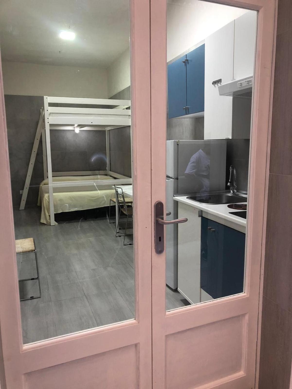 Quadruple Room with Private Bathroom photo 2