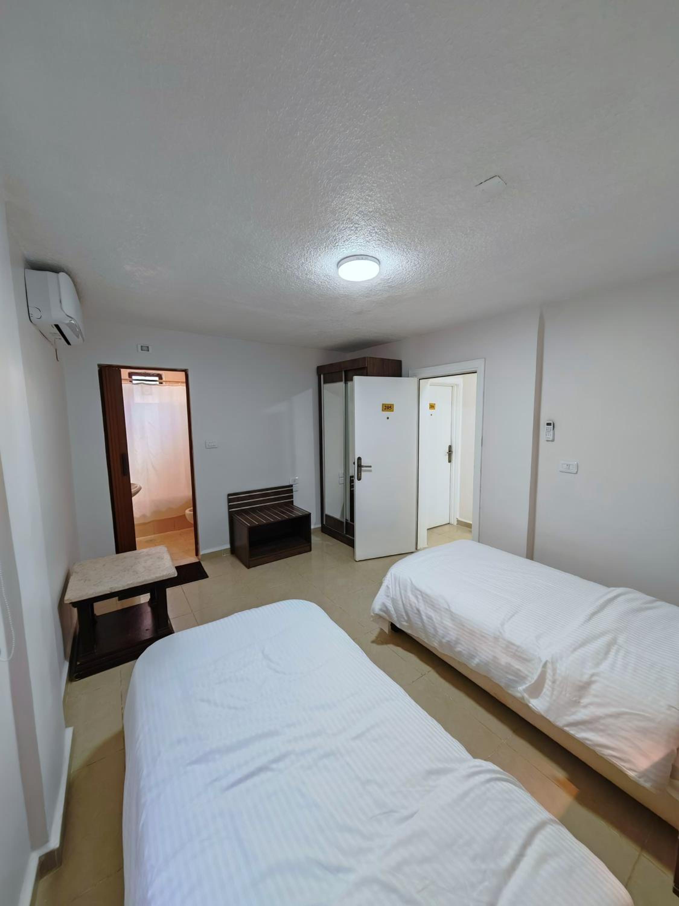 Double or Twin Room photo 2