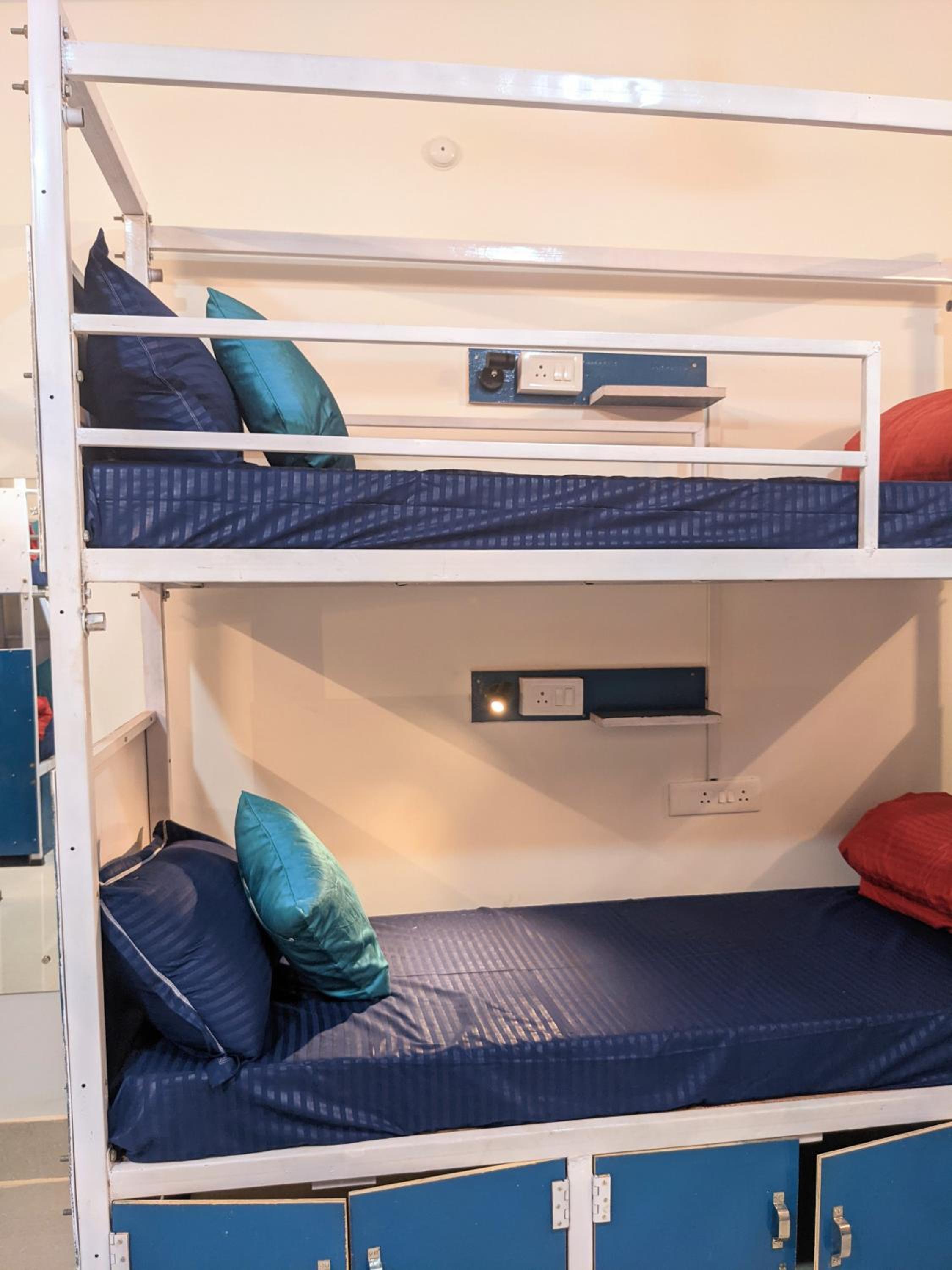 Bed in 10-Bed Mixed Dormitory Room photo 2