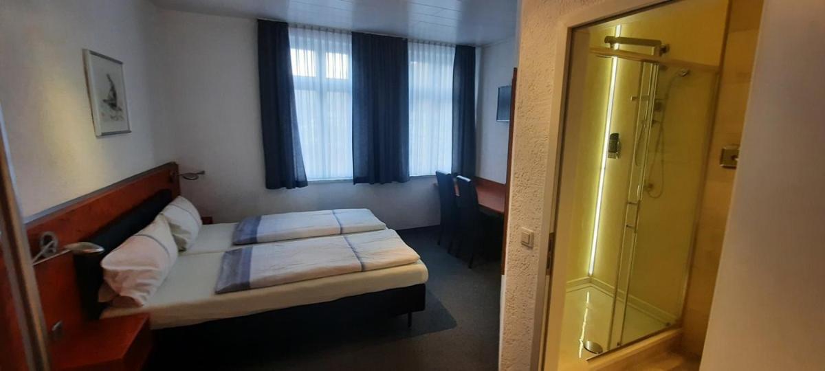 Double Room - Photo 2