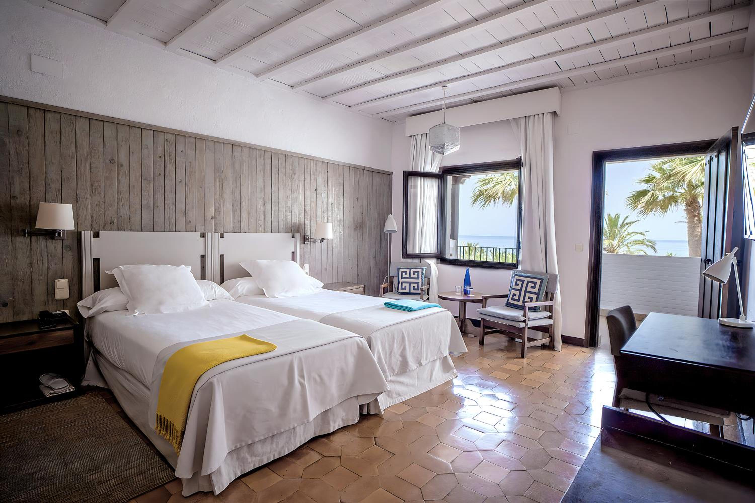 Superior Twin Room - Photo 1