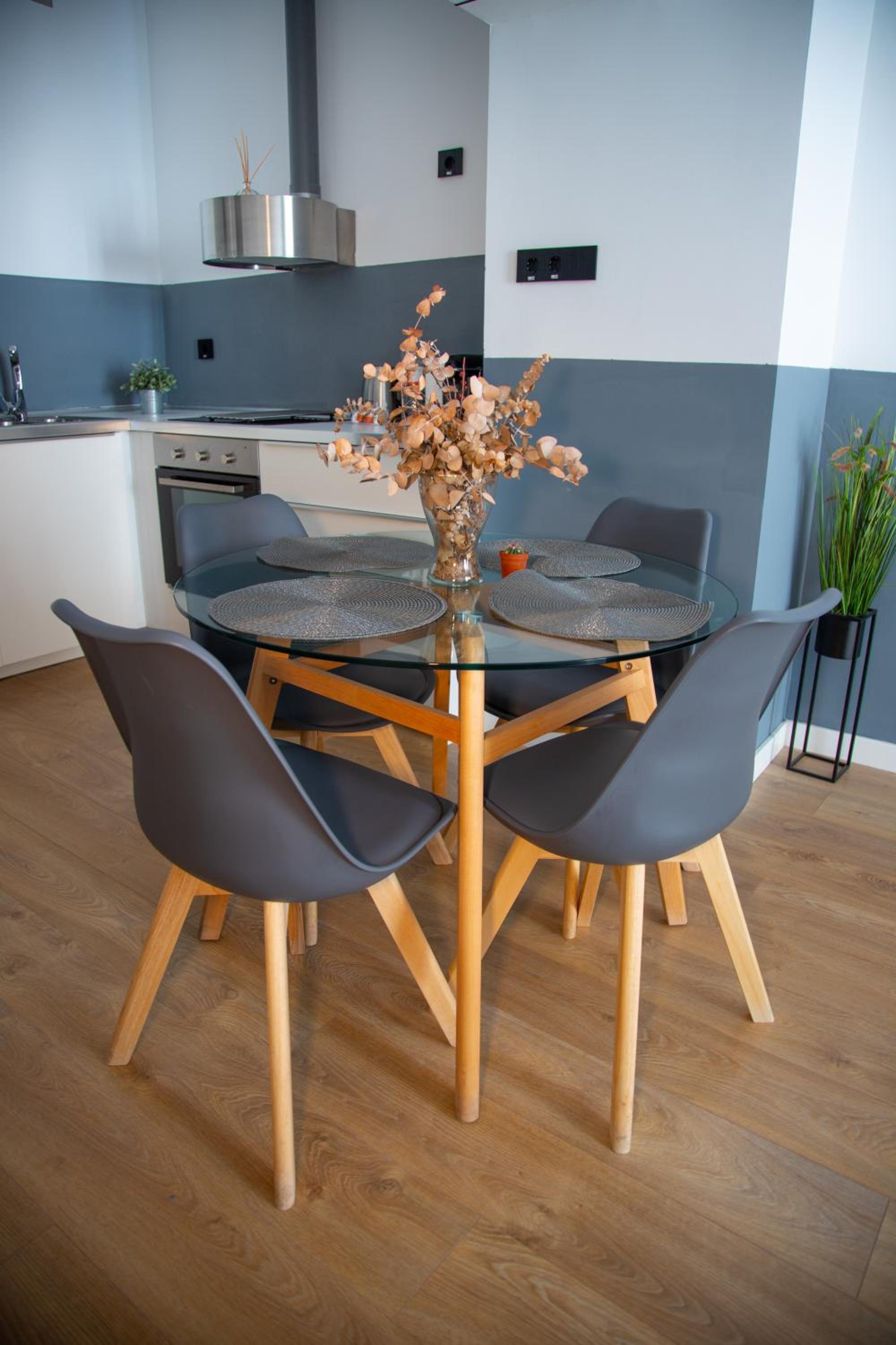Apartment with Terrace - Photo 12