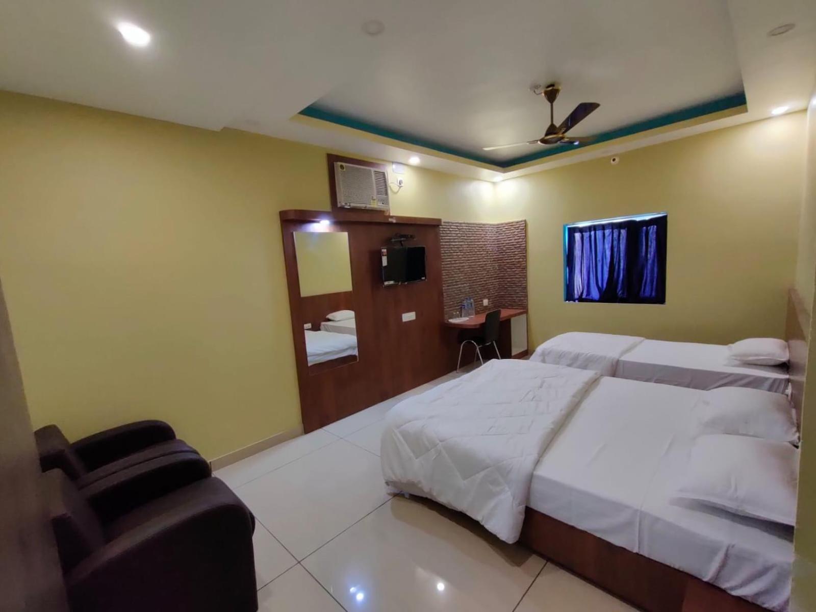 Deluxe Triple Room