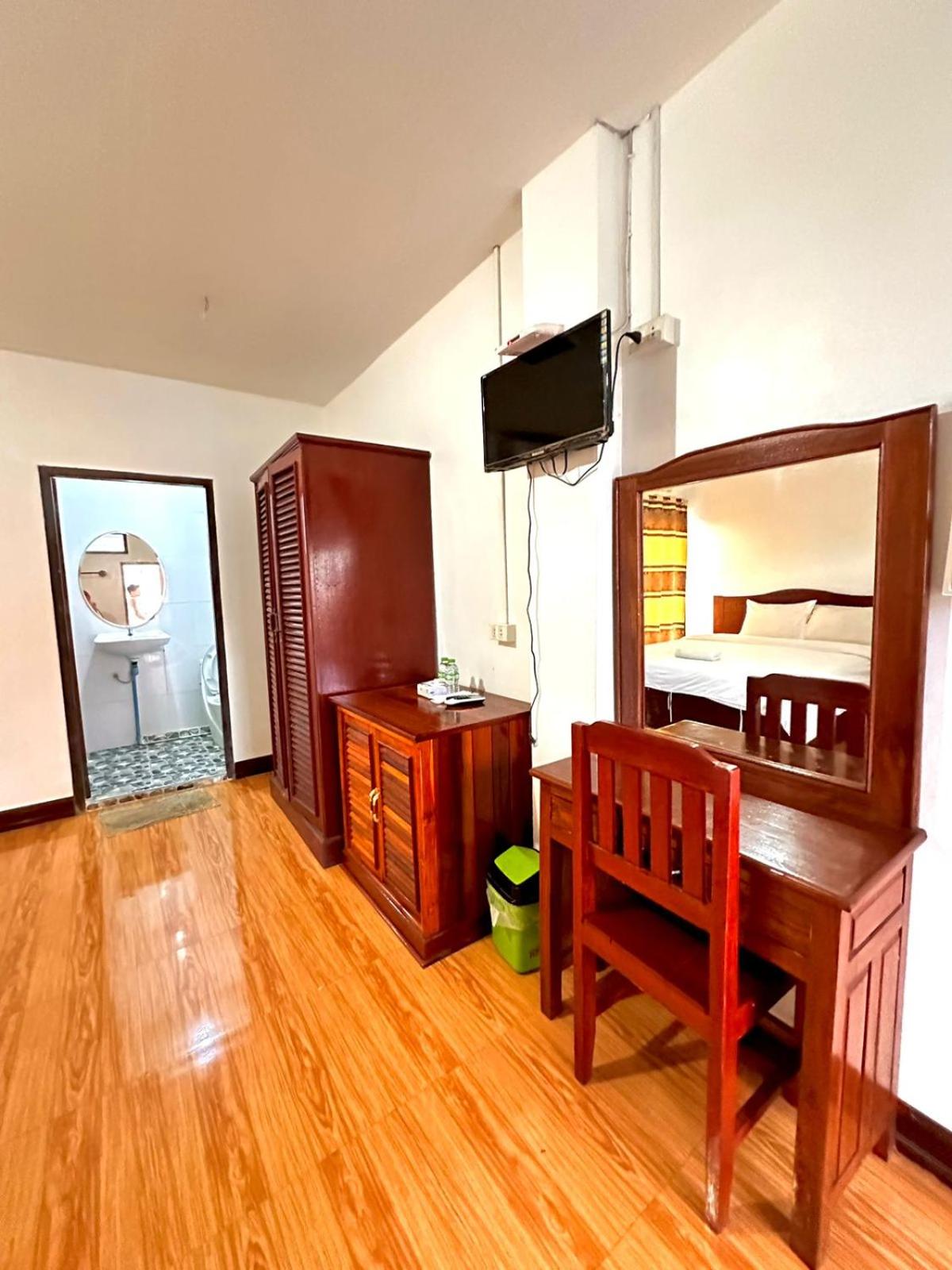 King Room with Balcony photo 3
