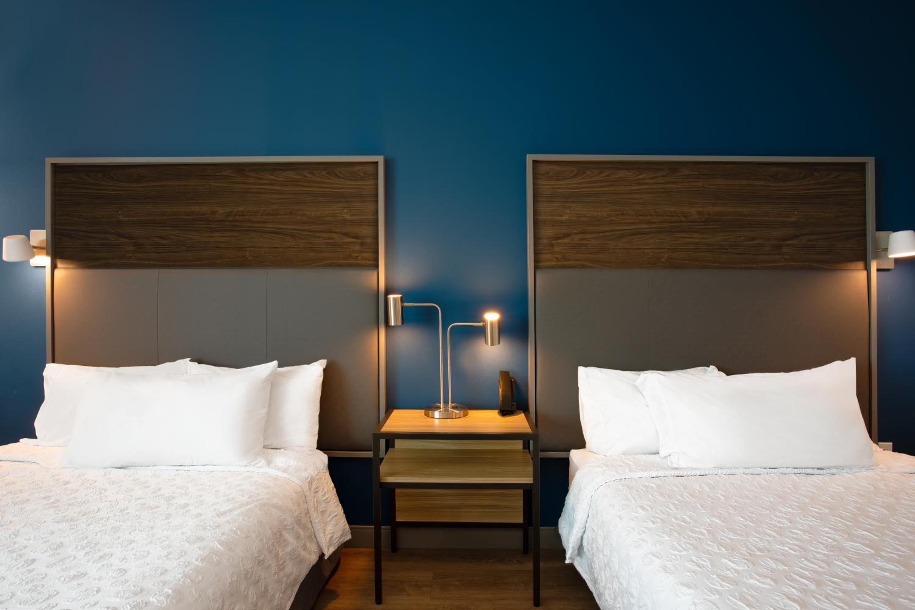 Queen Room with Two Queen Beds - Hearing Access - Photo 7
