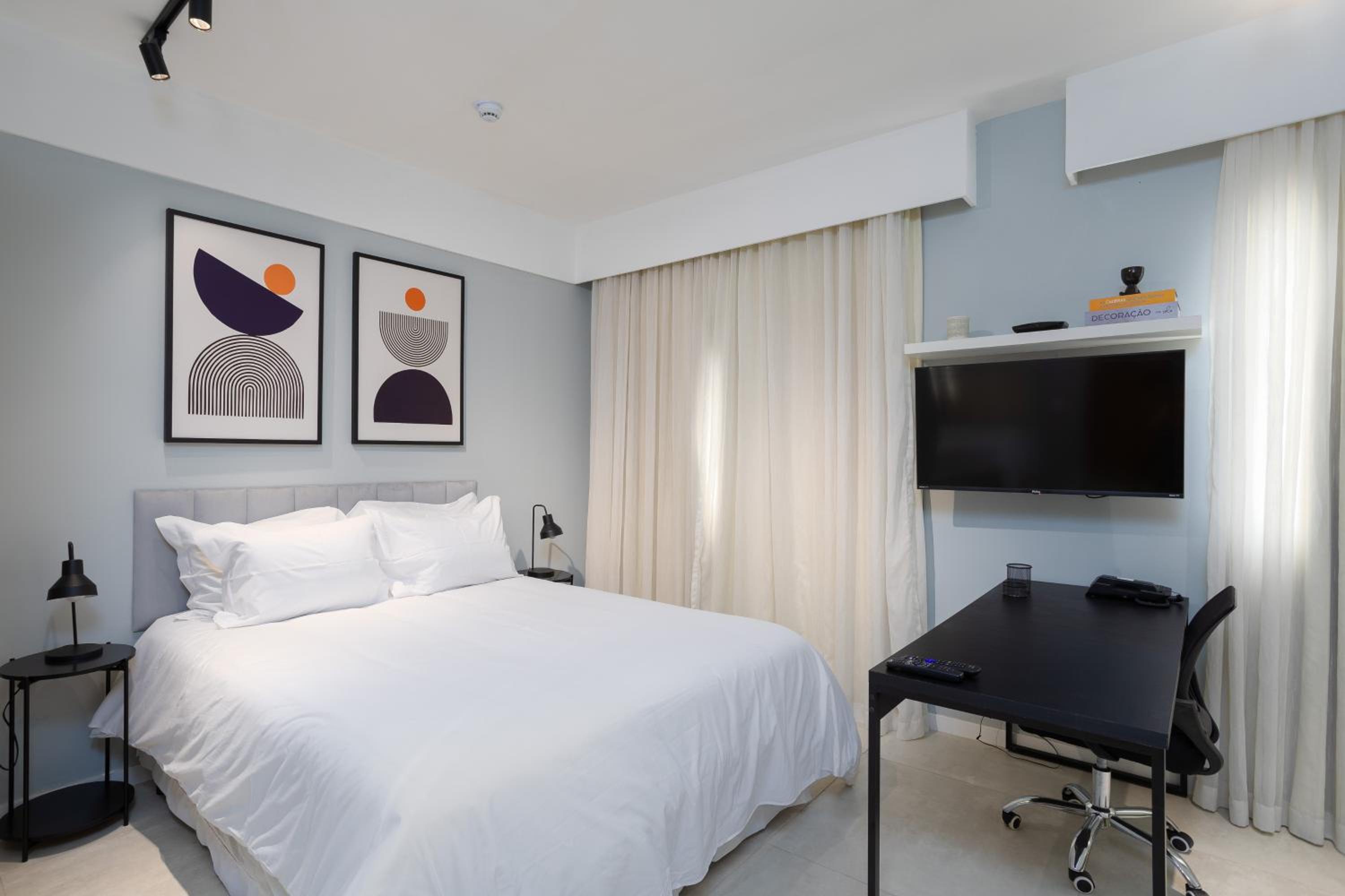 Deluxe Room - Photo 1