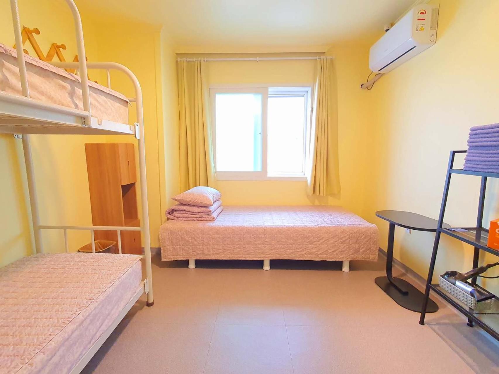 Studio (3 Adults)