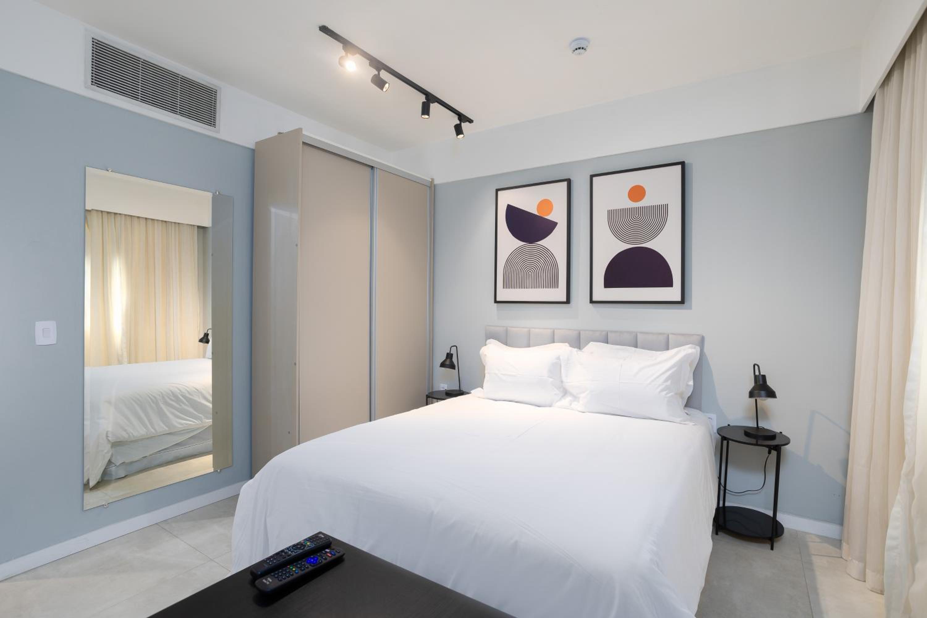 Deluxe Room - Photo 2