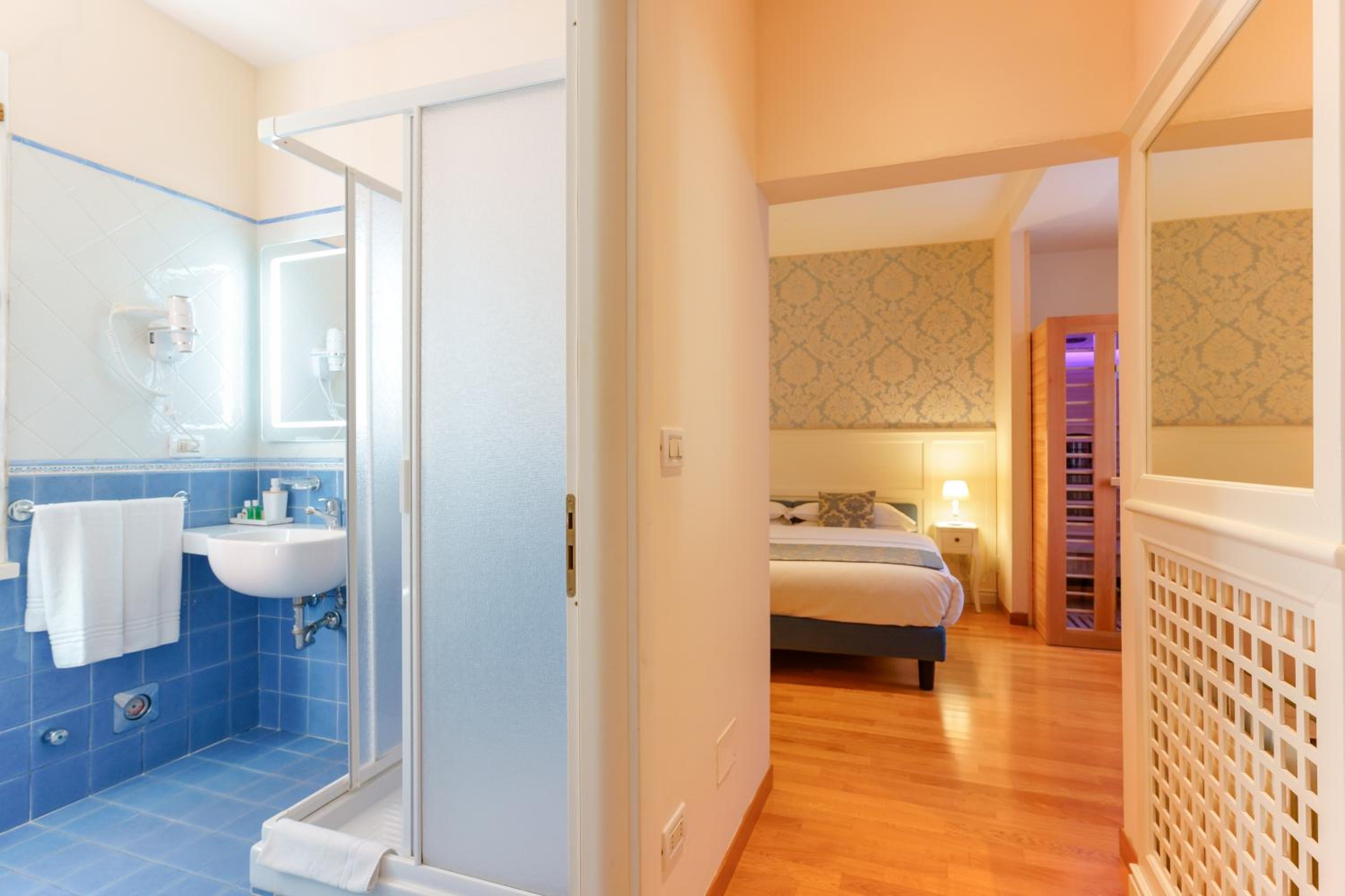 Superior Double or Twin Room - Photo 4