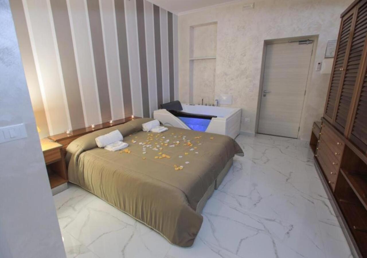 King Room with Spa Bath photo 1