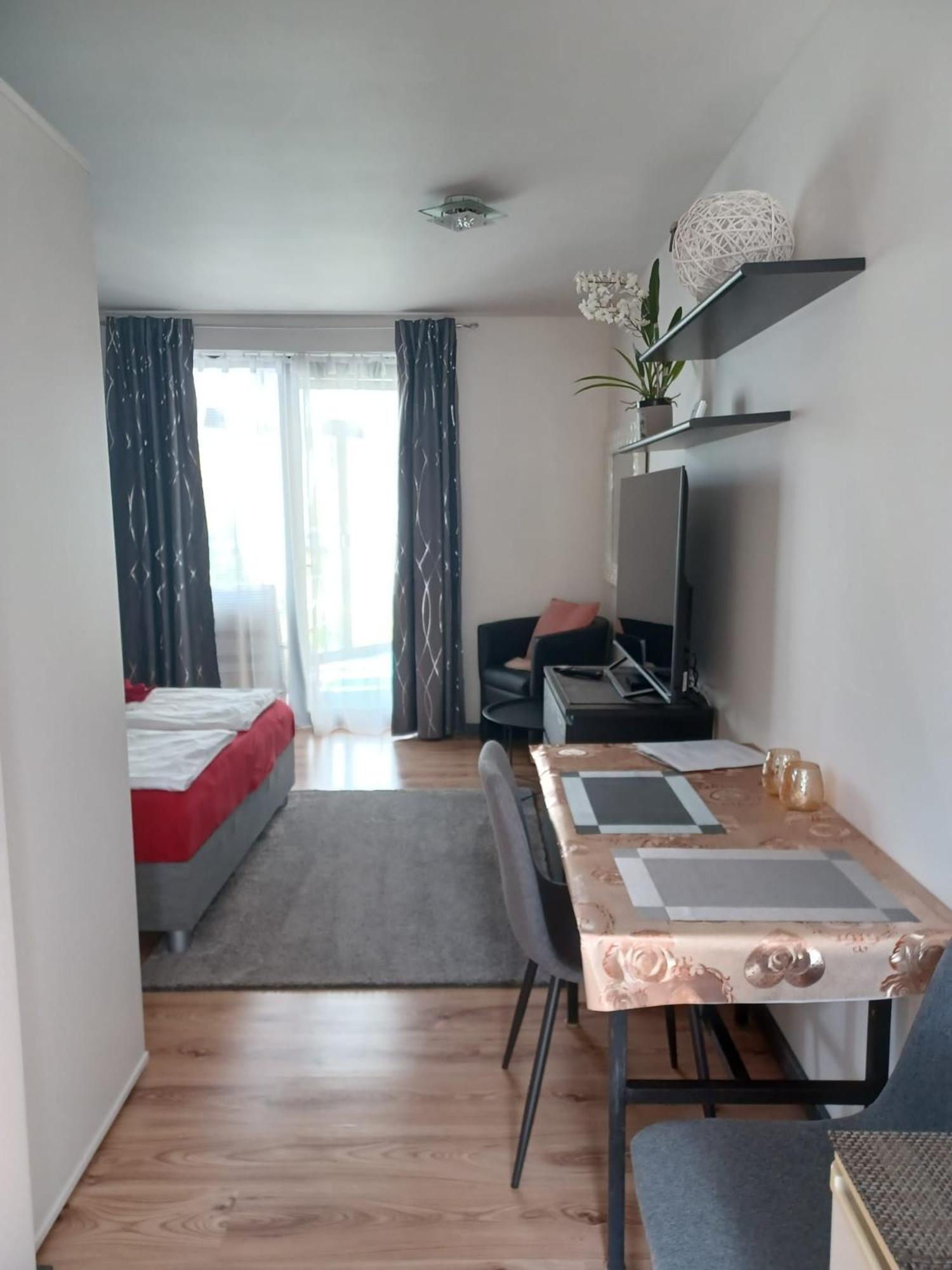 Deluxe Double Room (2 Adults + 1 Child) - Photo 2