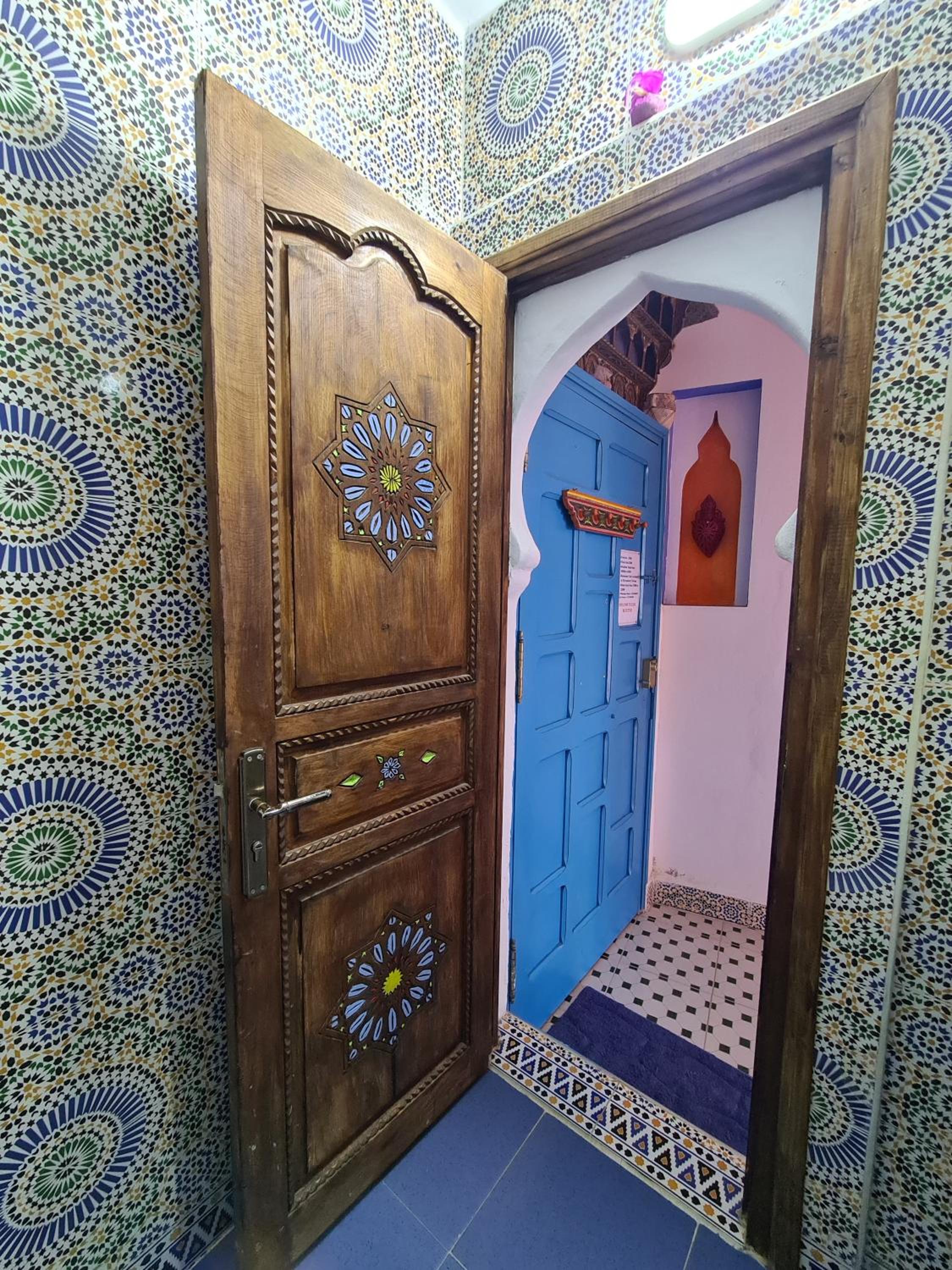 Large Twin Room - Photo 7
