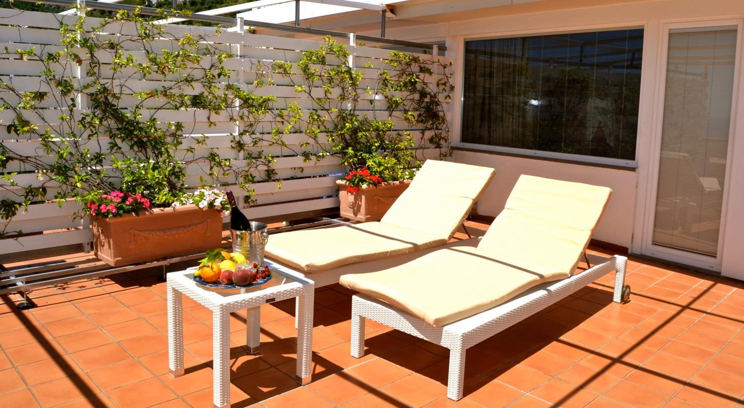 Junior Suite with Terrace and Sea View - Photo 6
