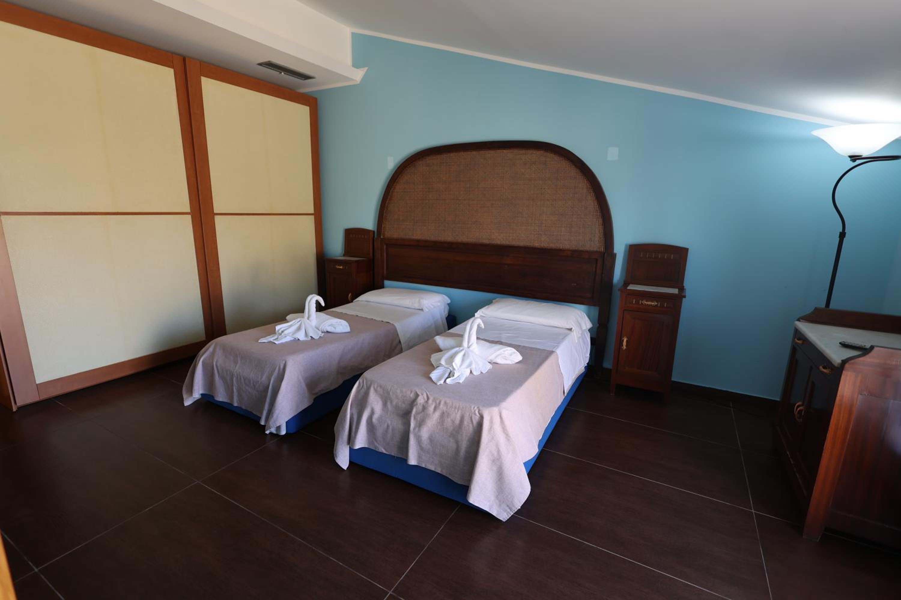 Twin Room with View