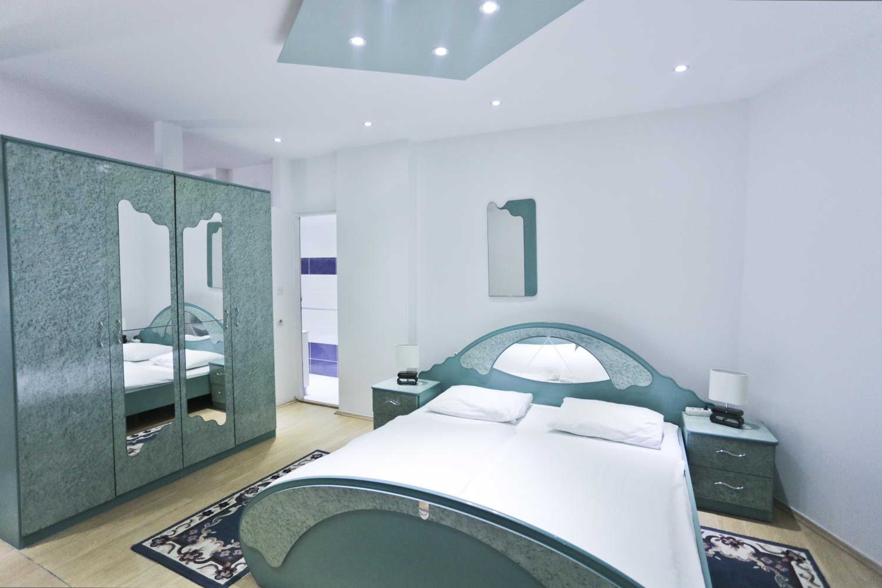 Quadruple Room - Photo 2