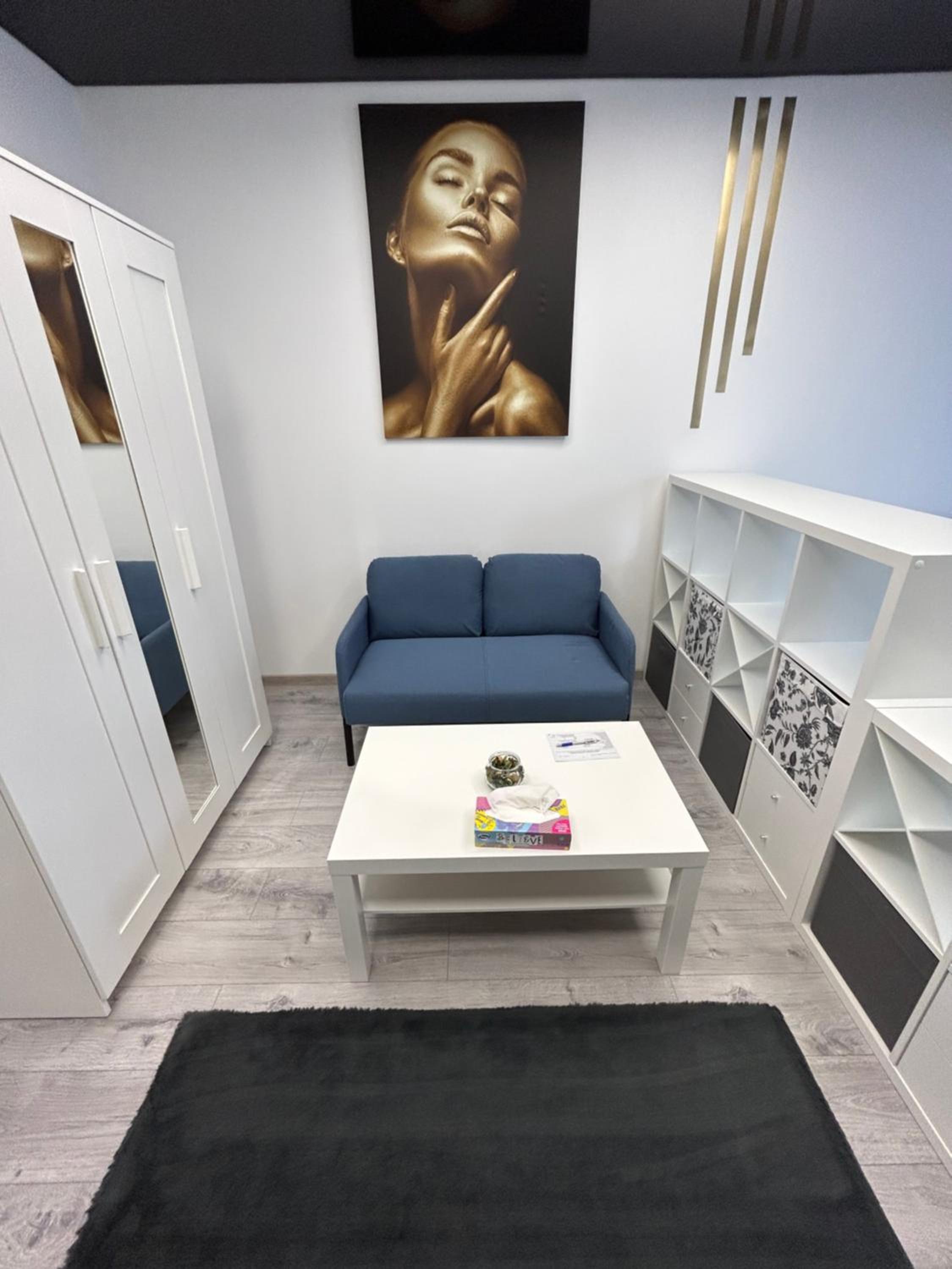 Studio Apartment photo 2