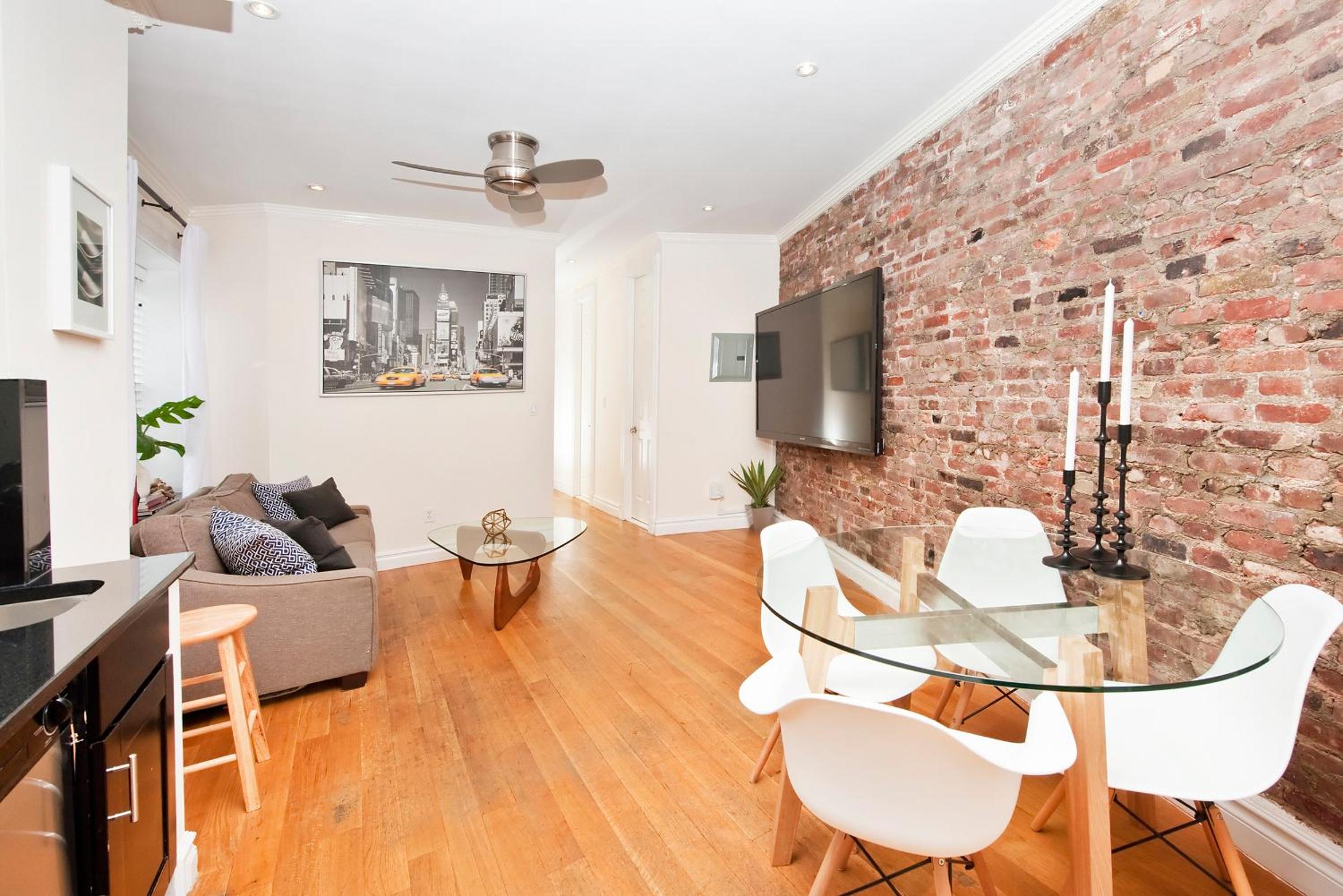 Three-Bedroom Apartment photo 1