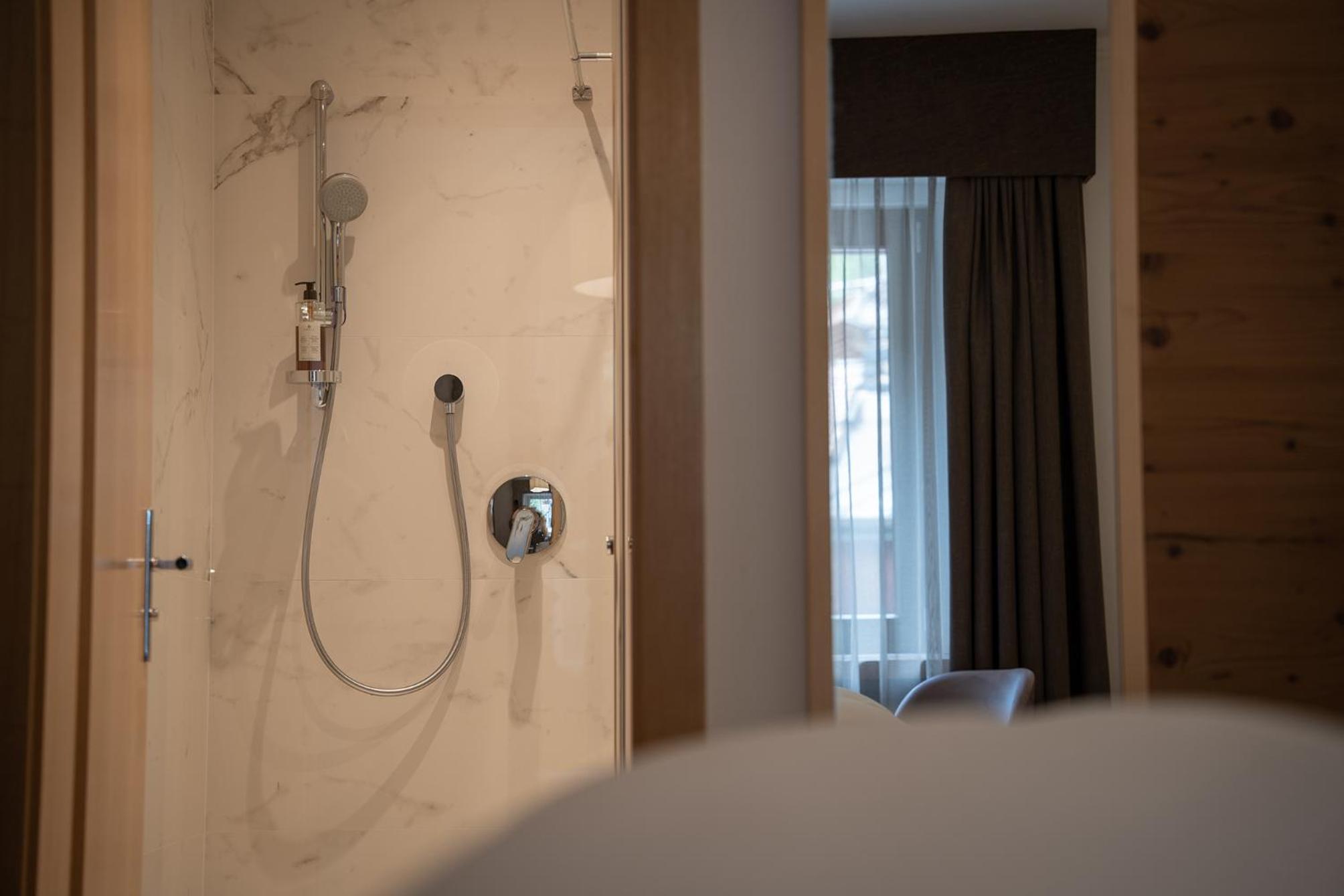 Standard Double or Twin Room - Photo 4