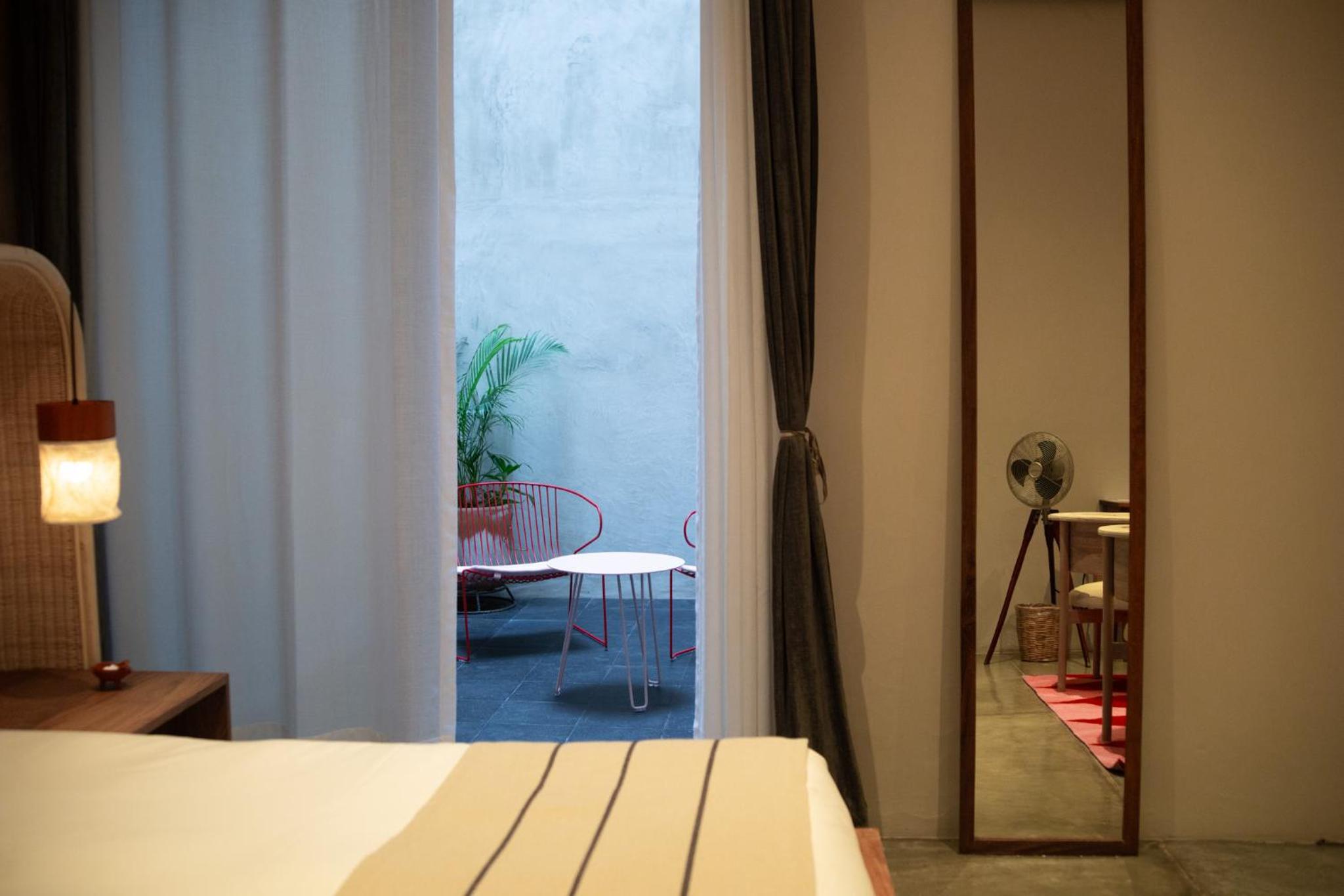 King Suite with Inner Patio