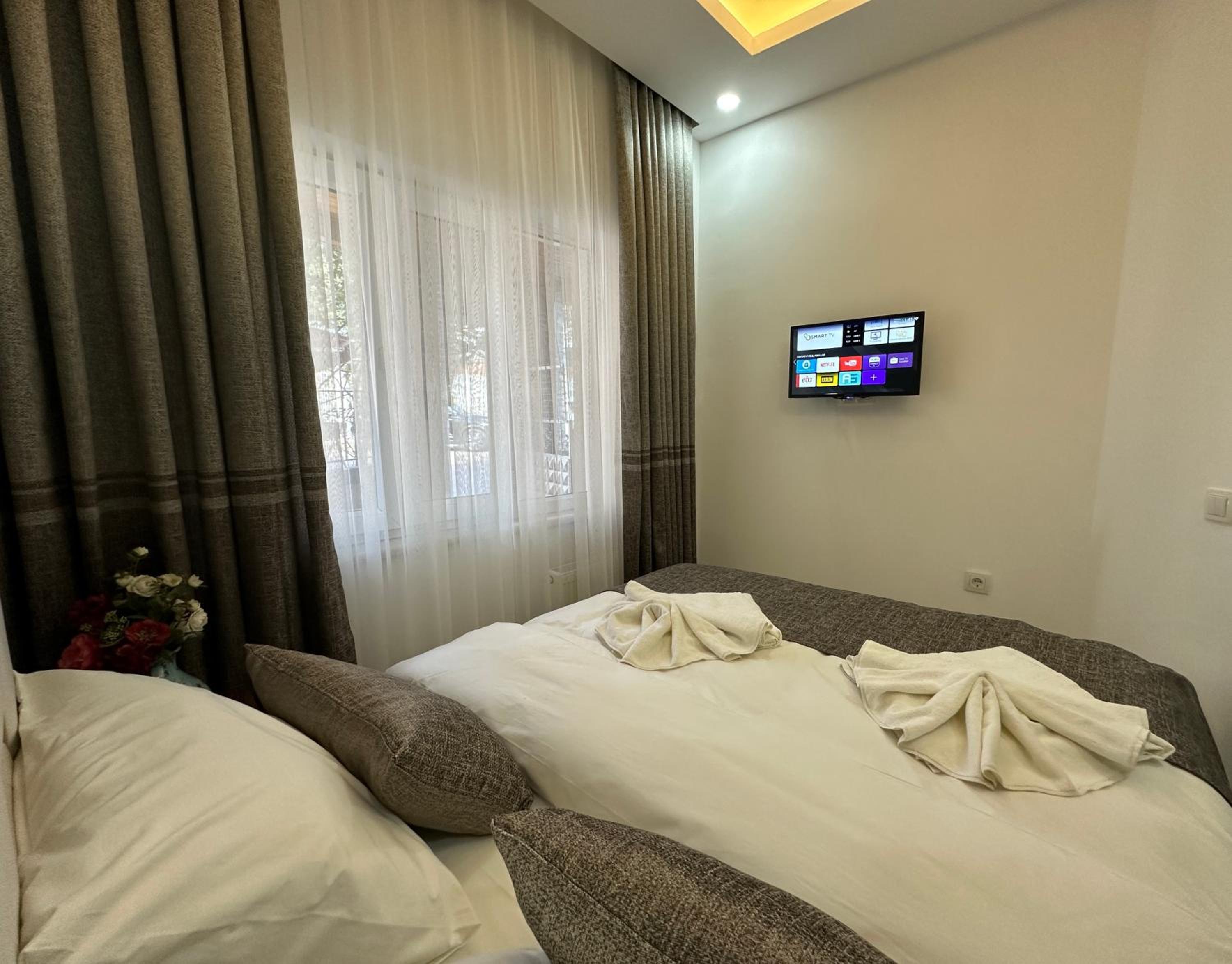 Budget Double Room photo 2