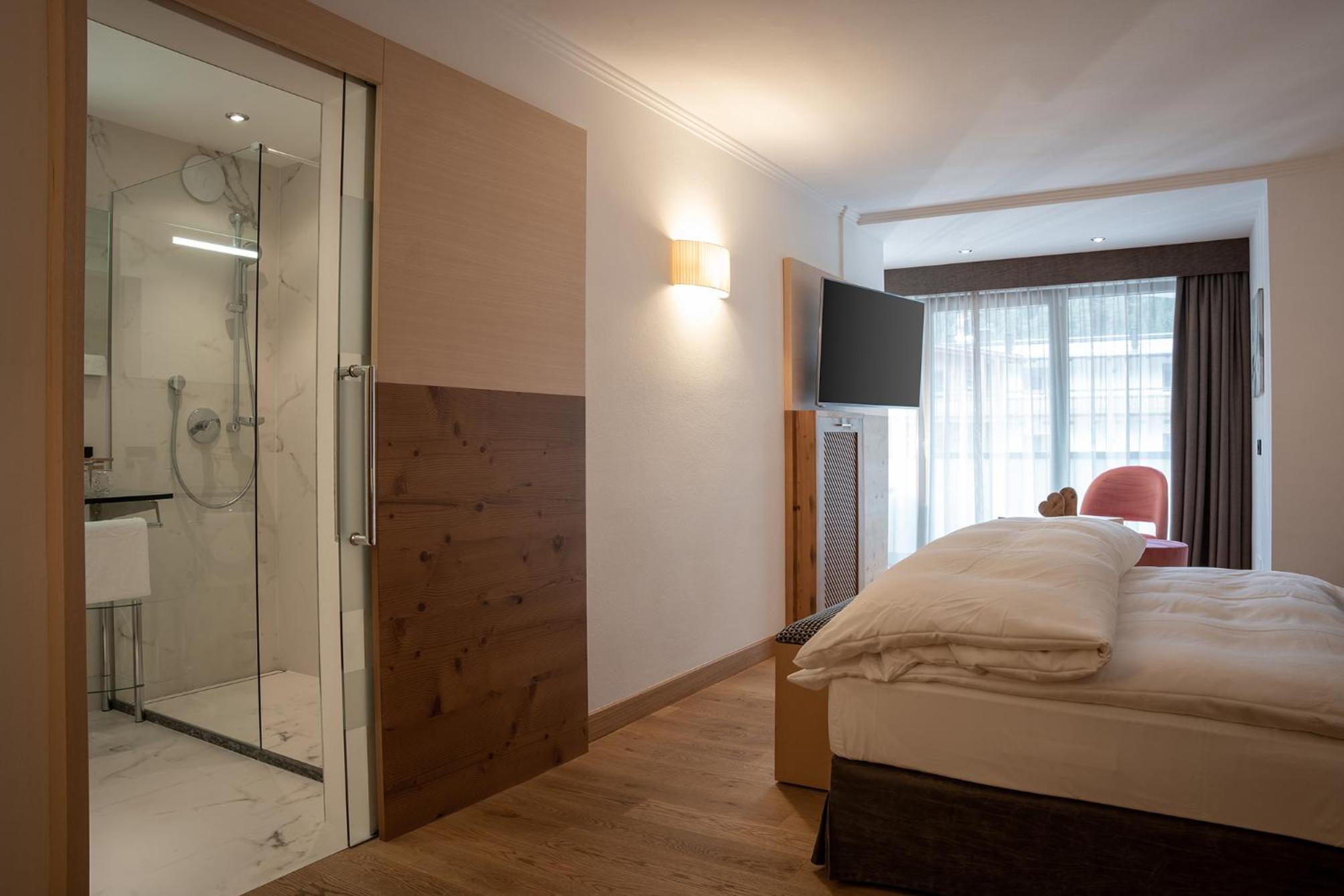 Deluxe Room - Photo 4