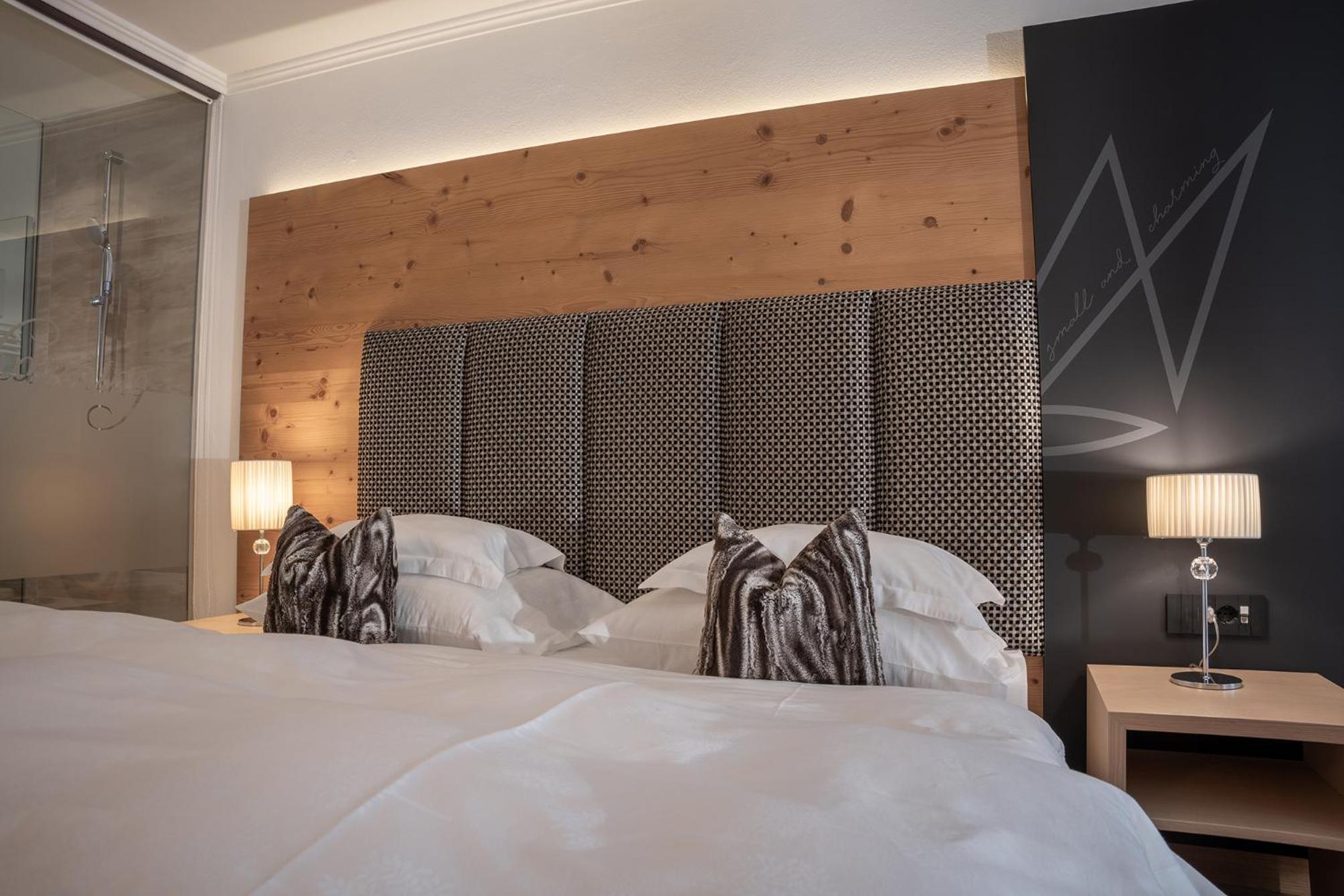 Deluxe Room - Photo 2