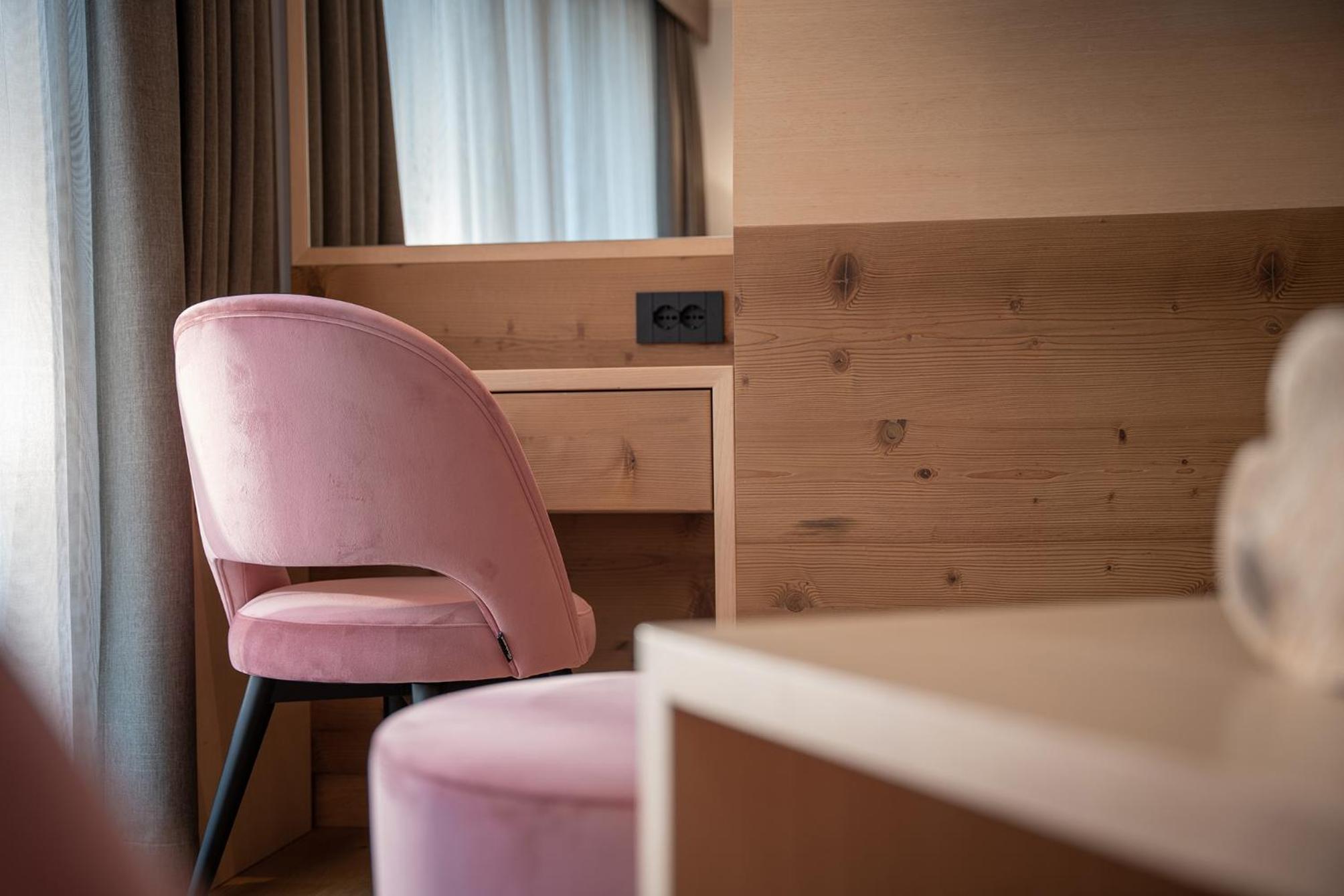 Deluxe Room - Photo 3