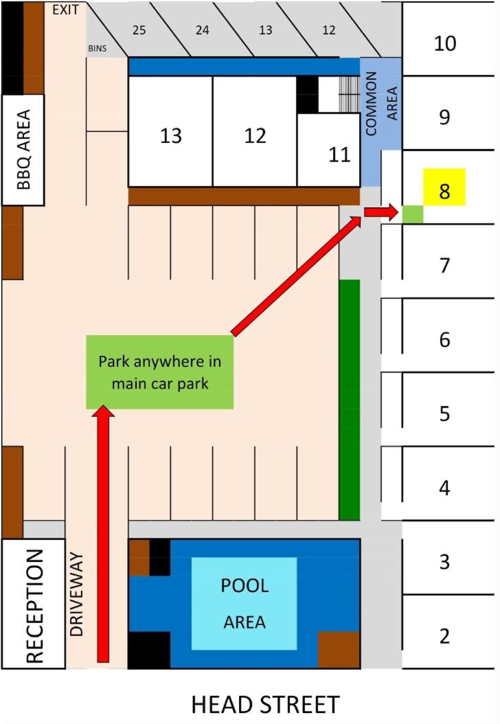 Standard Twin Room - Photo 16