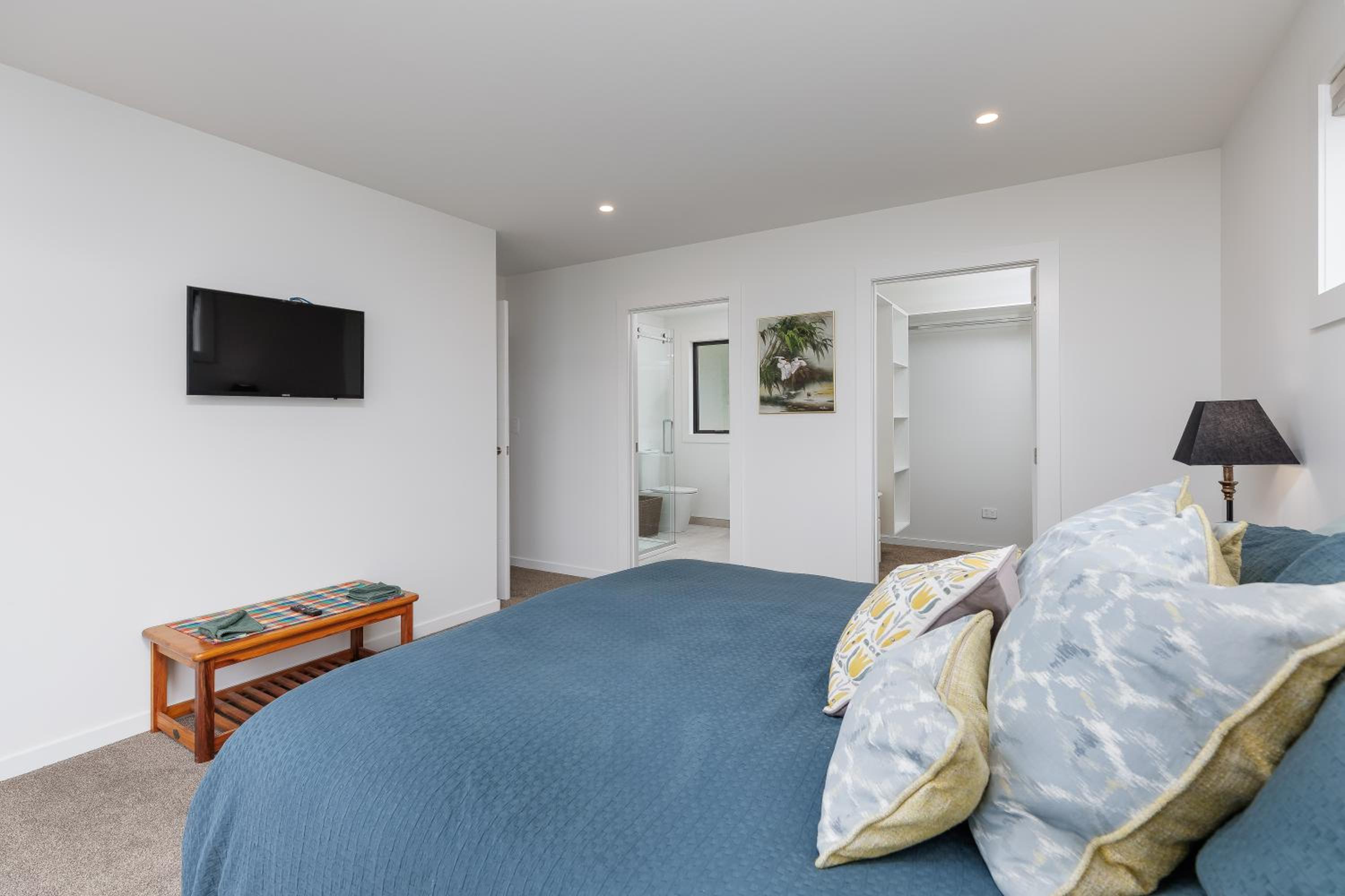 Three-Bedroom House photo 1