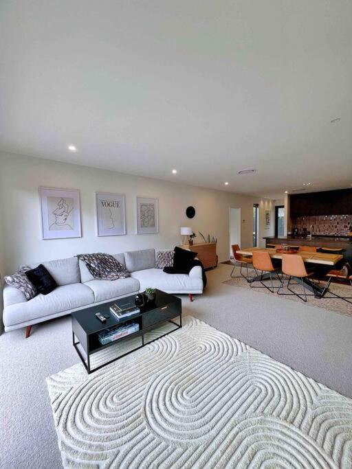 Three-Bedroom Townhouse photo 1