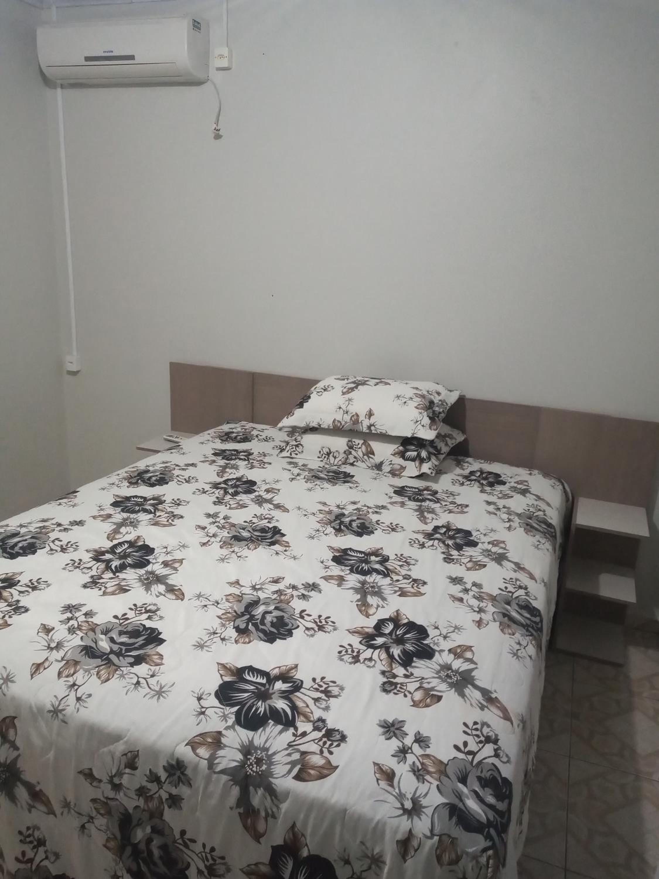 Standard Queen Room photo 1