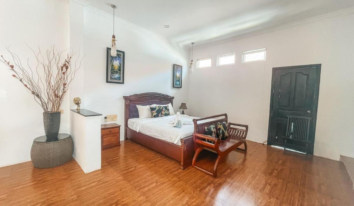 King Room with Balcony