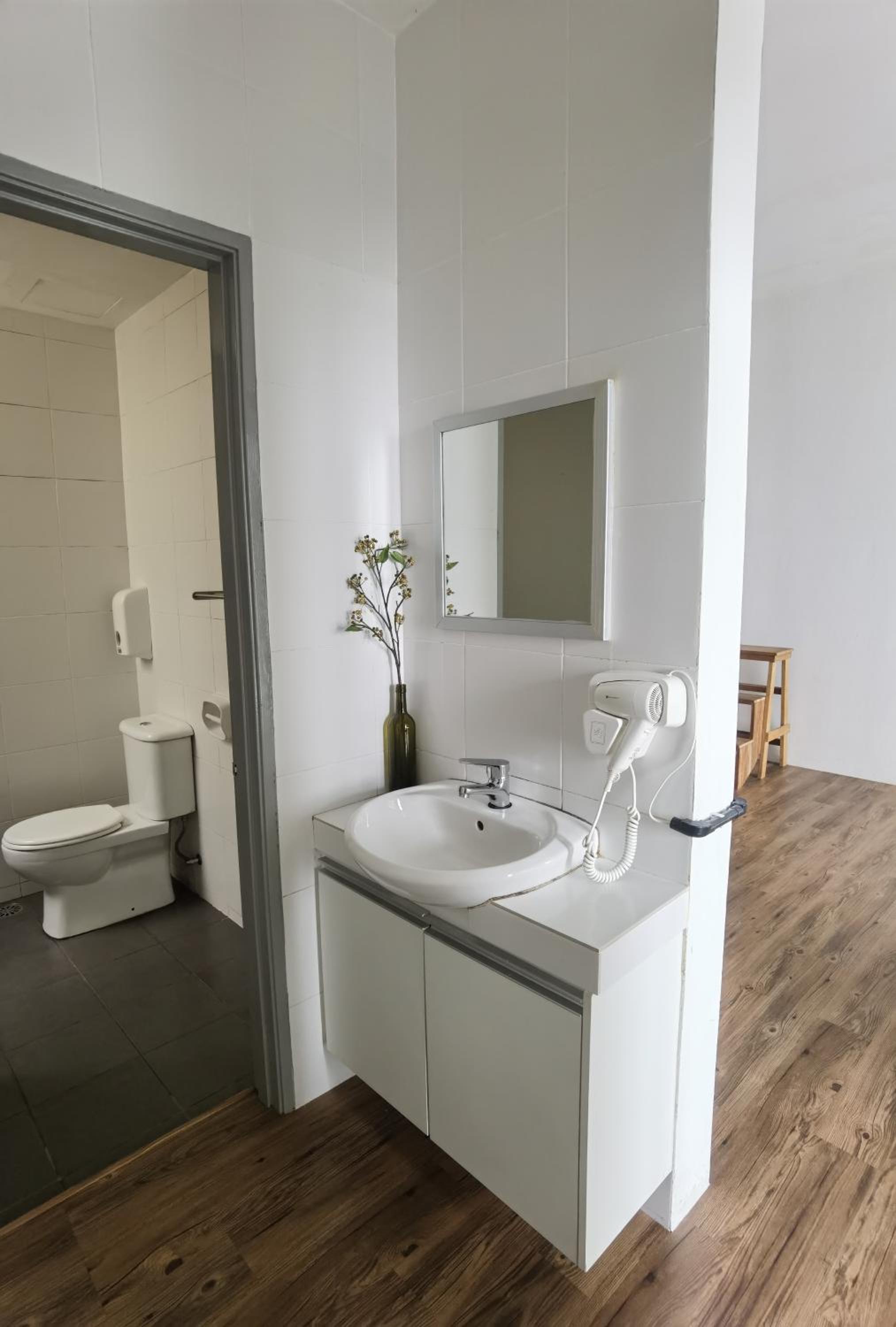 Two-Bedroom Apartment - Photo 11