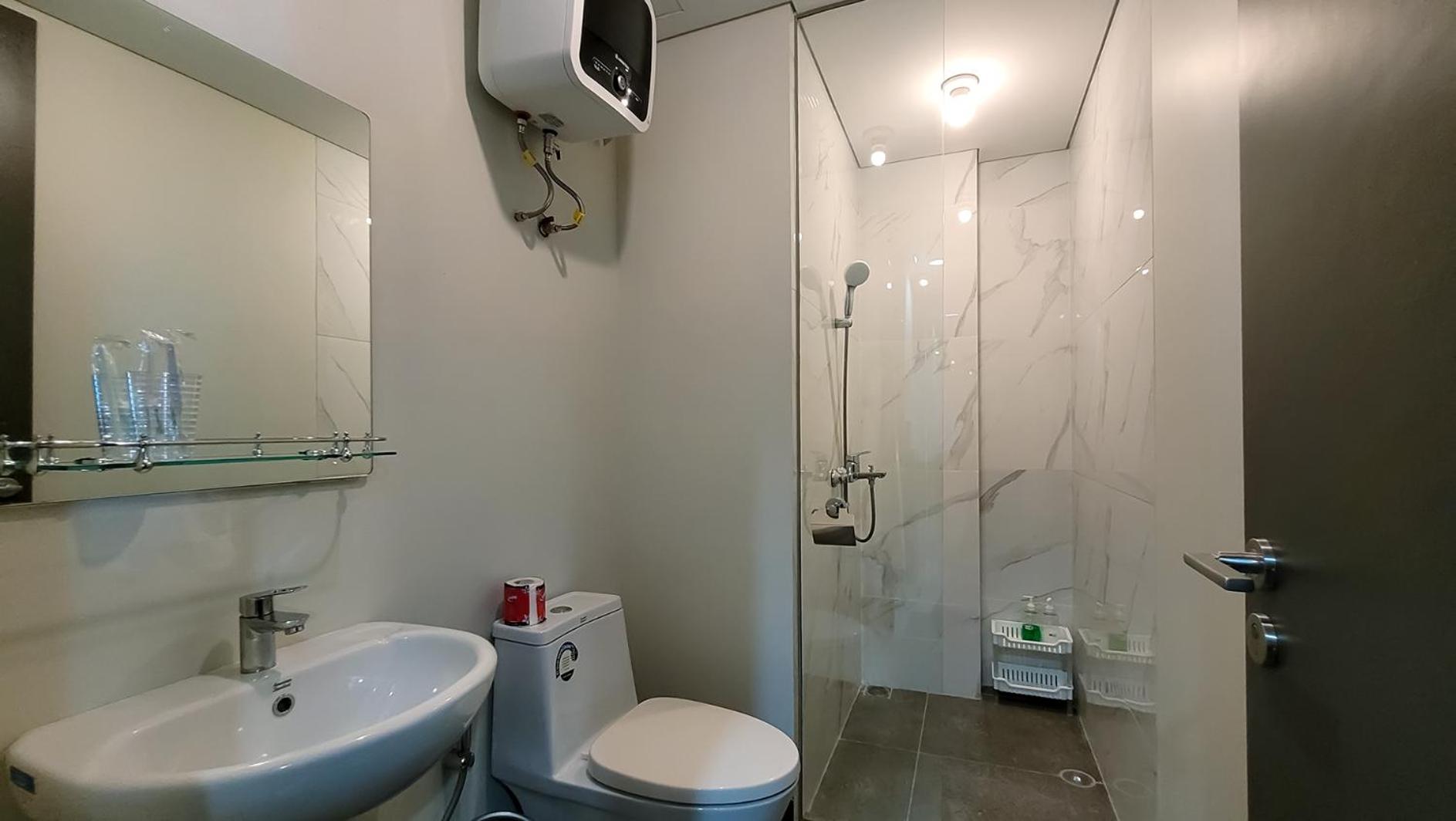 Deluxe Suite with Sea View - Photo 7
