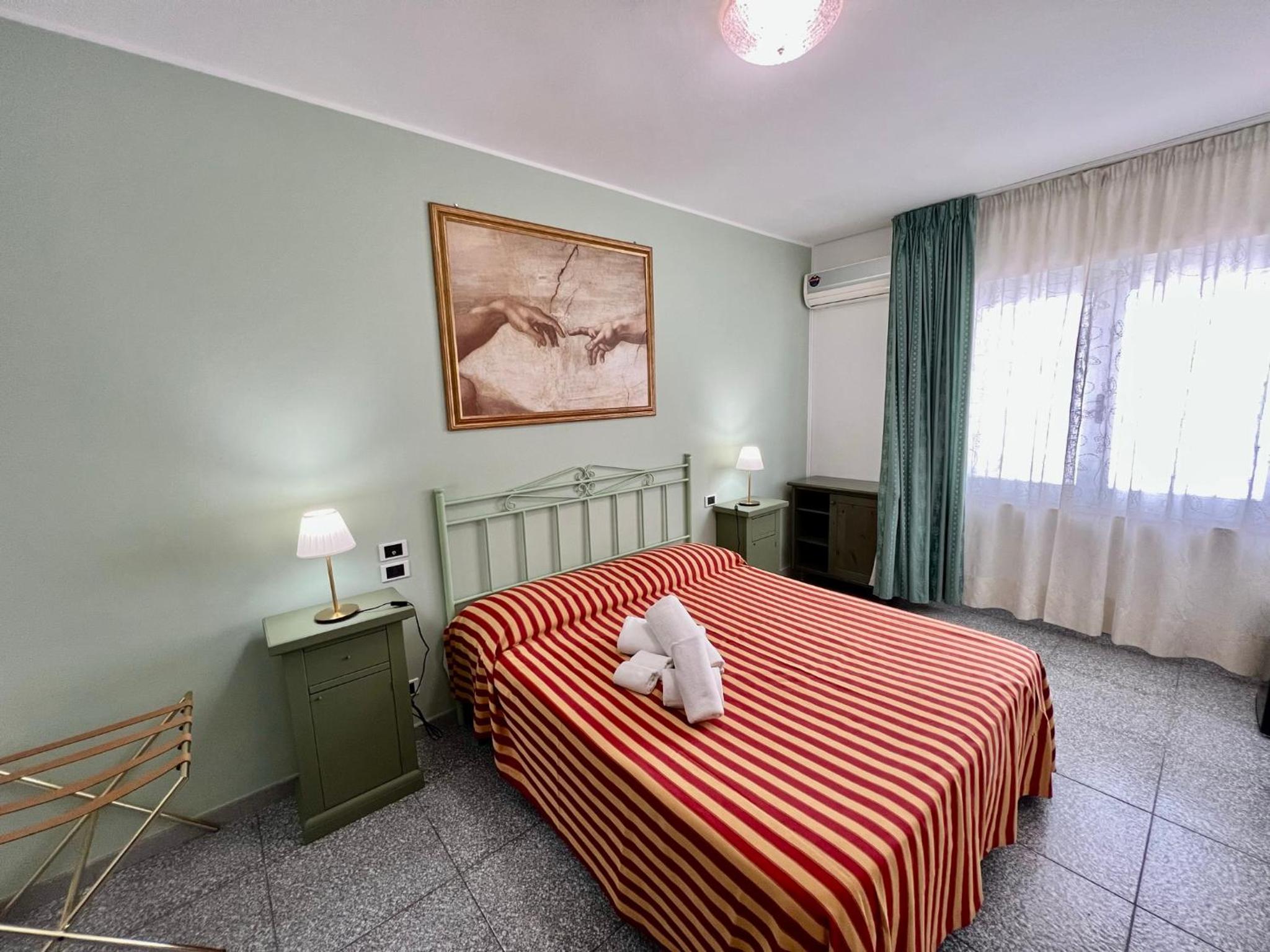 Basic Triple Room photo 1