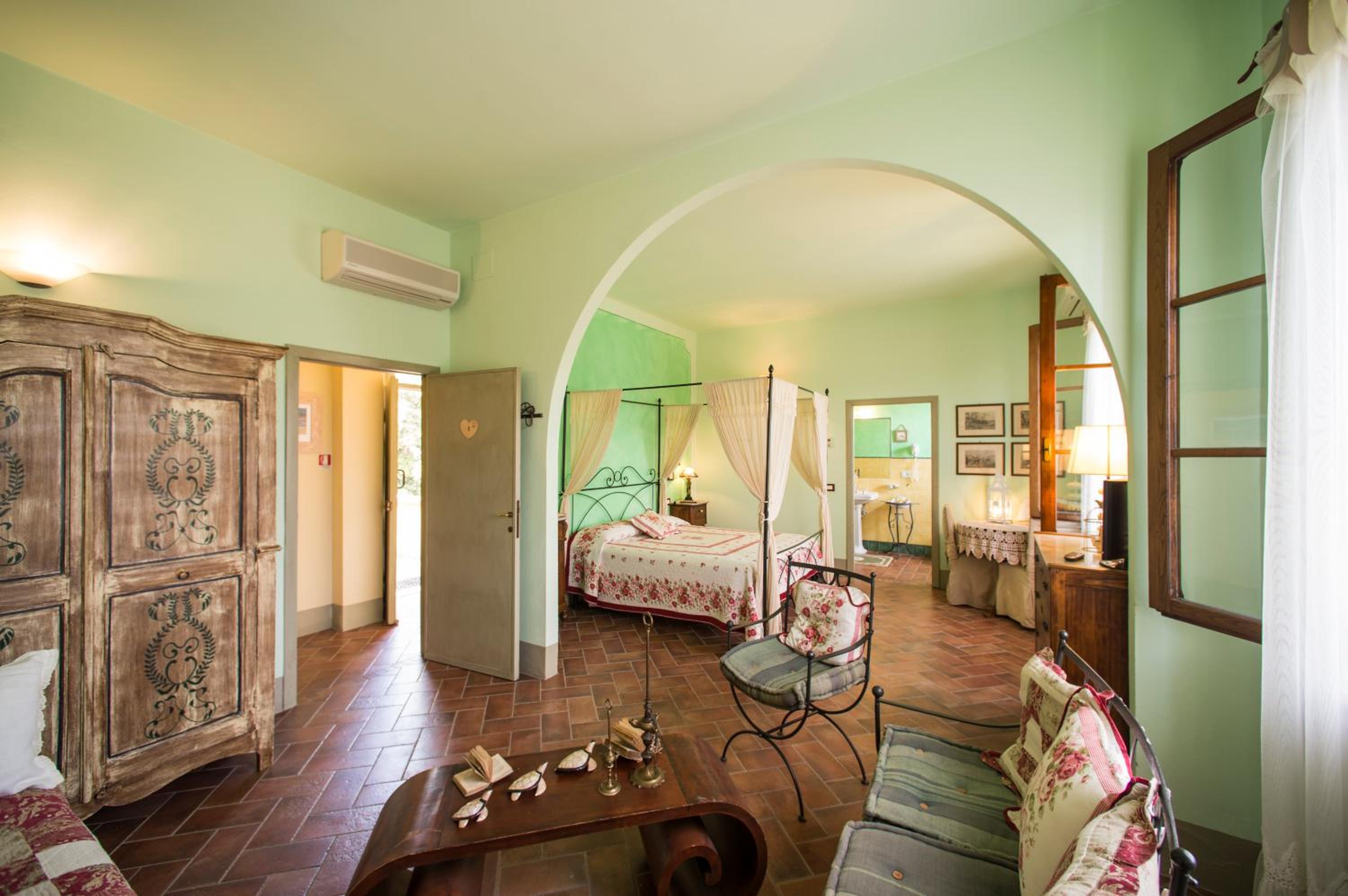 Junior Suite with Garden View