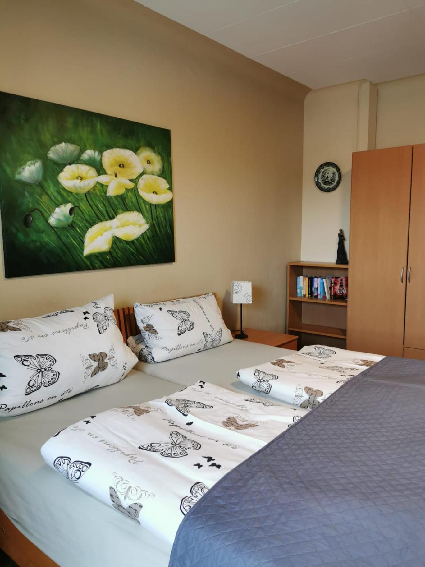 Apartment photo 1