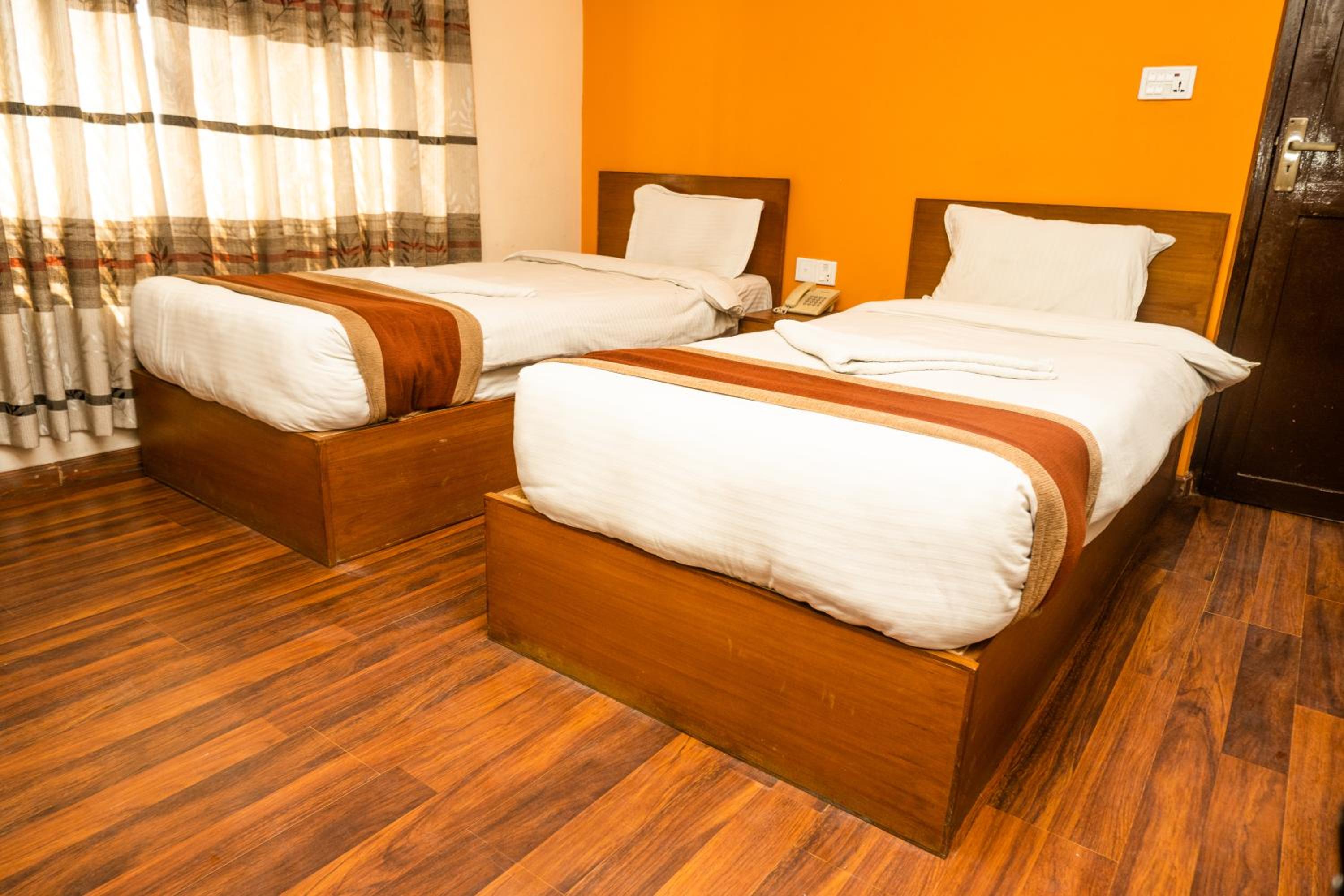 Standard Double Room - Photo 5