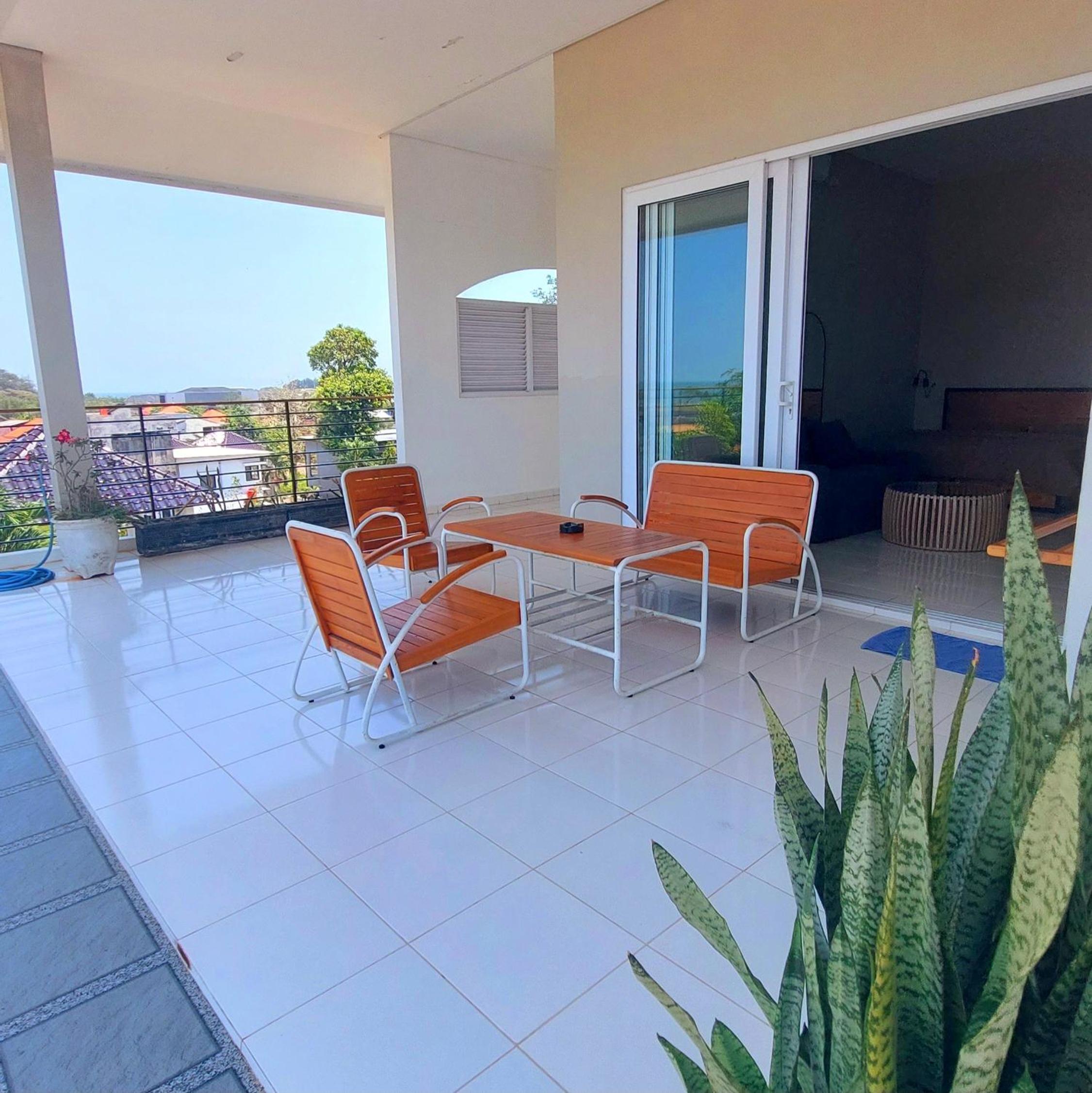 Family Room with Terrace - Photo 8