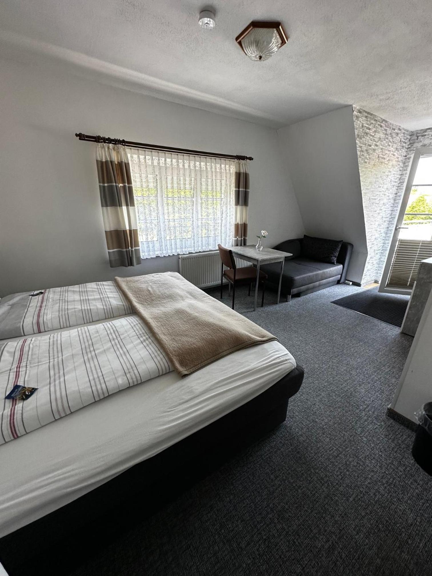 Double Room - Photo 22