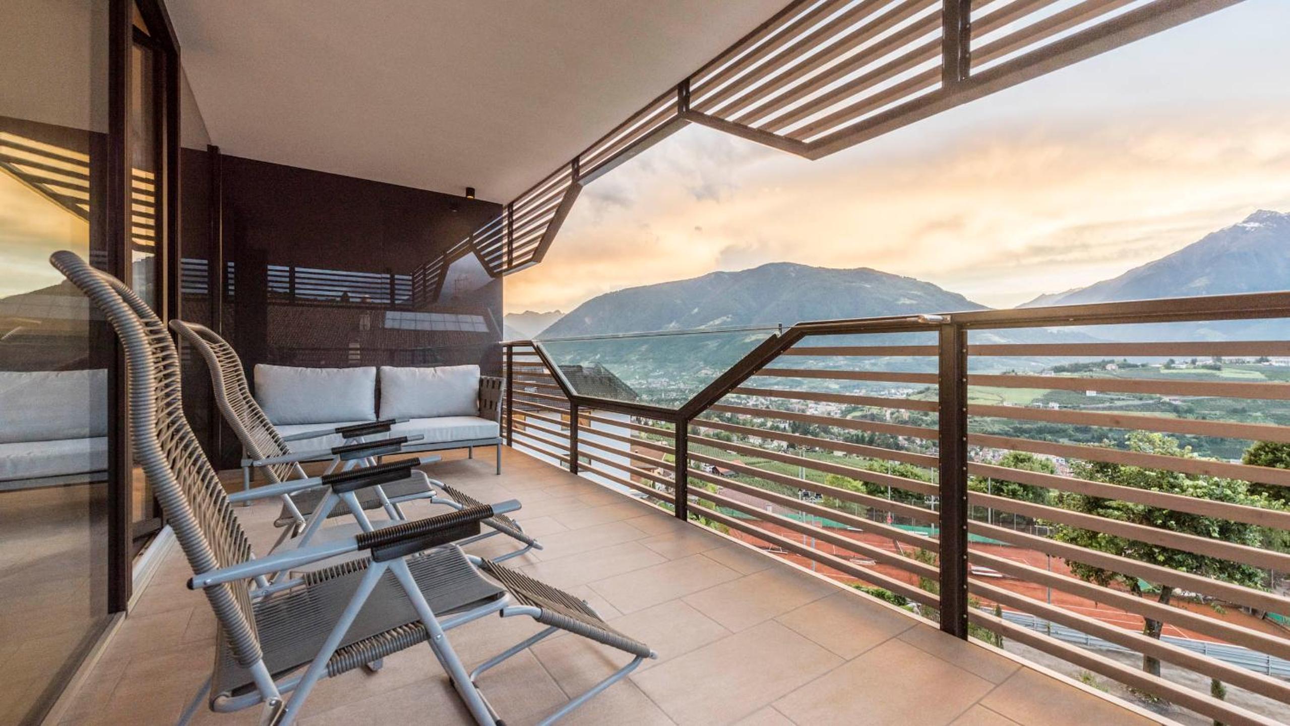 Suite with Mountain View - Photo 4