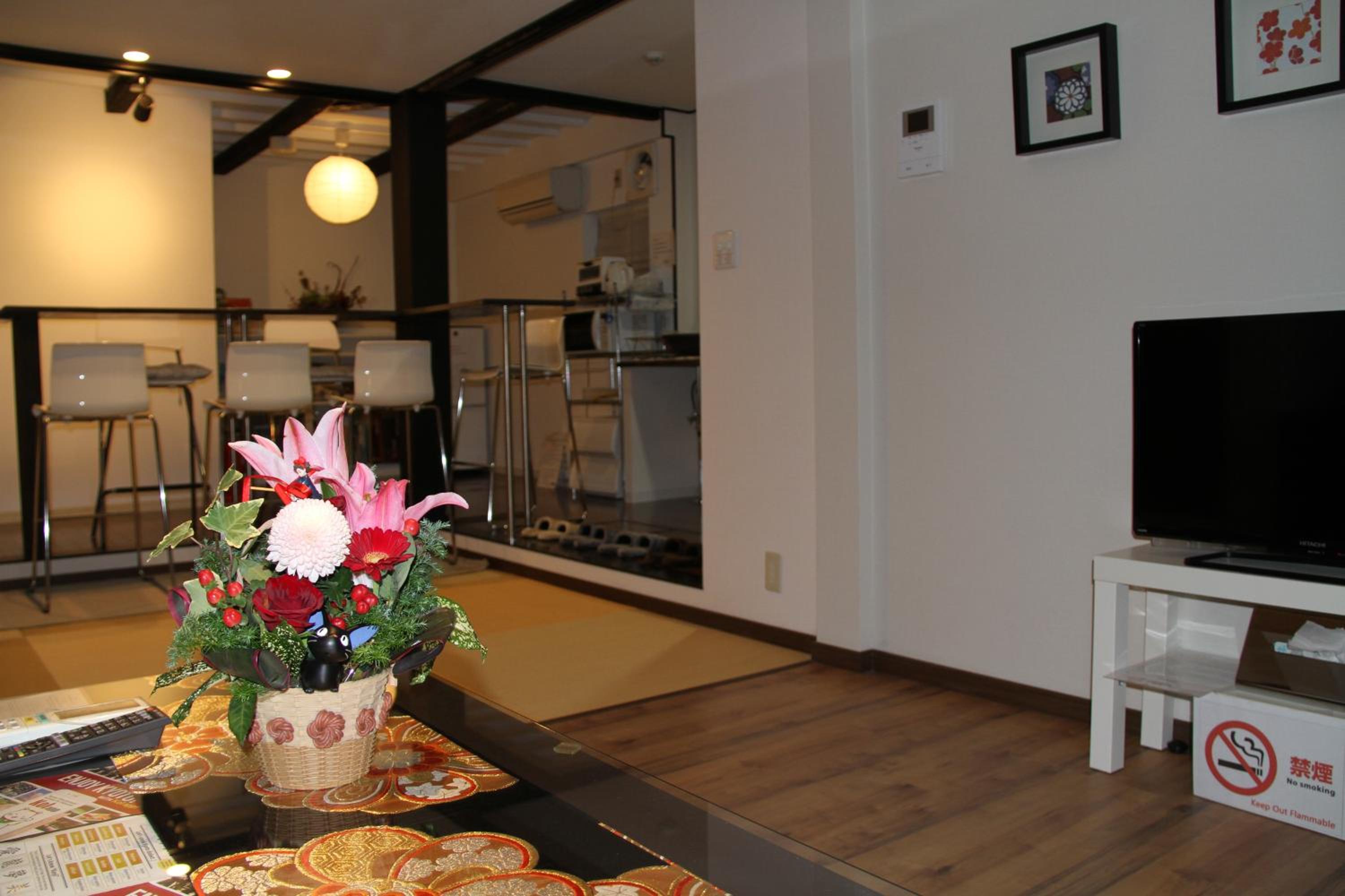 One-Bedroom Apartment - Photo 10