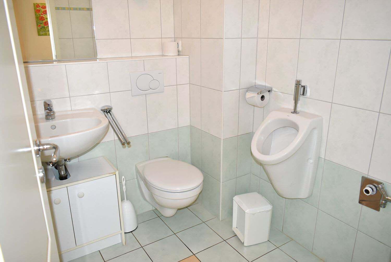 Two-Bedroom Apartment with Balcony photo 3