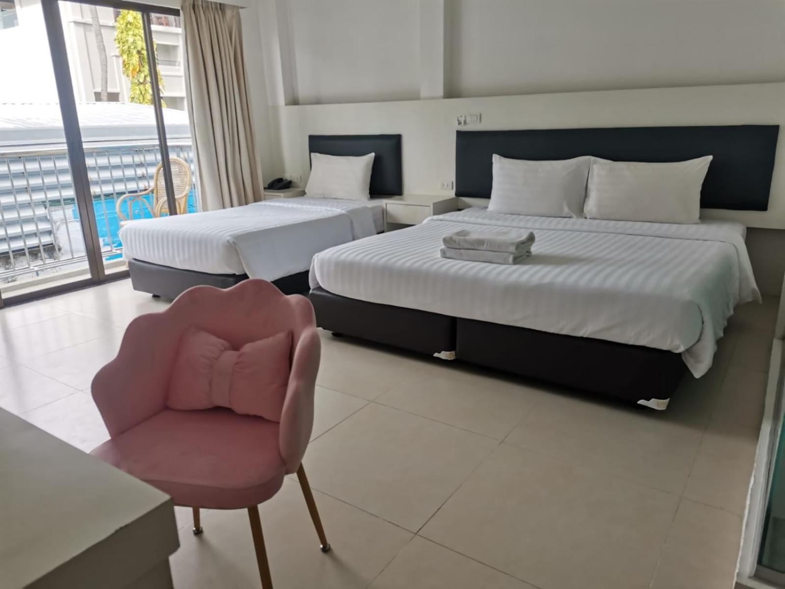 Deluxe Double Room with Balcony  - Photo 1