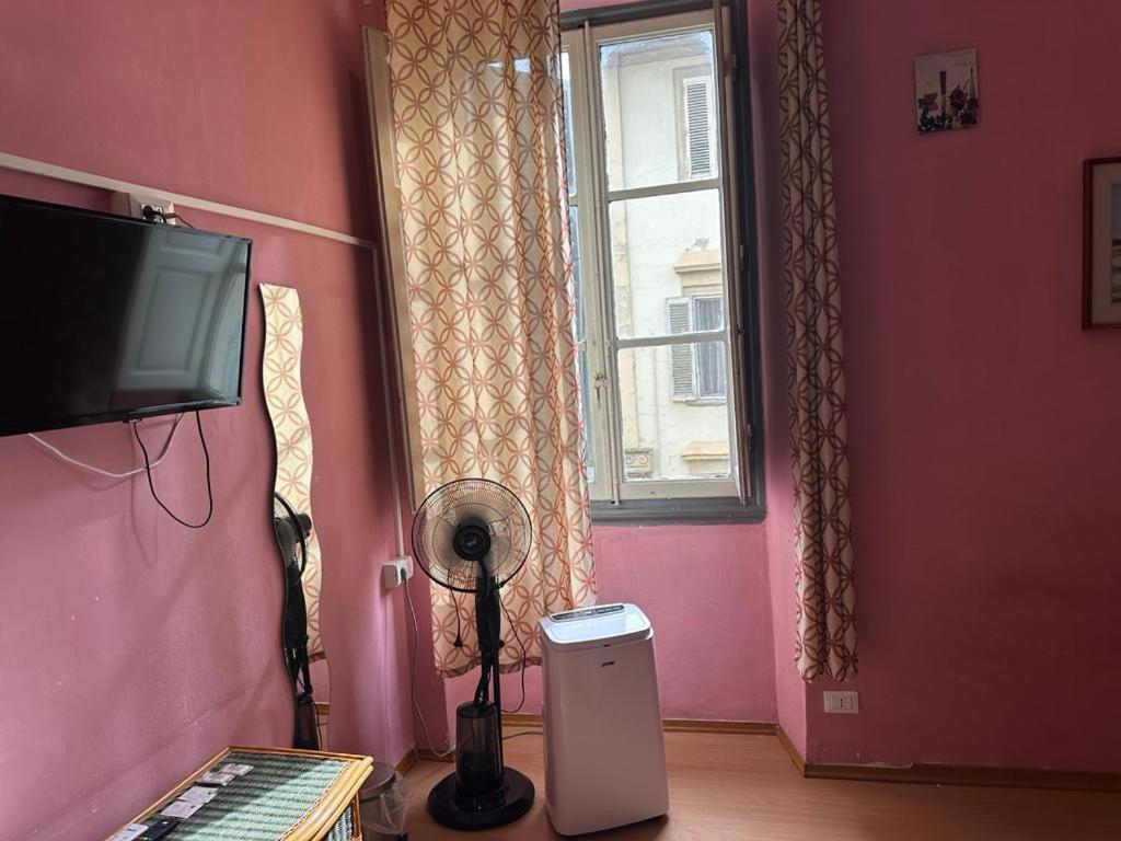 Economy Double Room with Shared Bathroom photo 1
